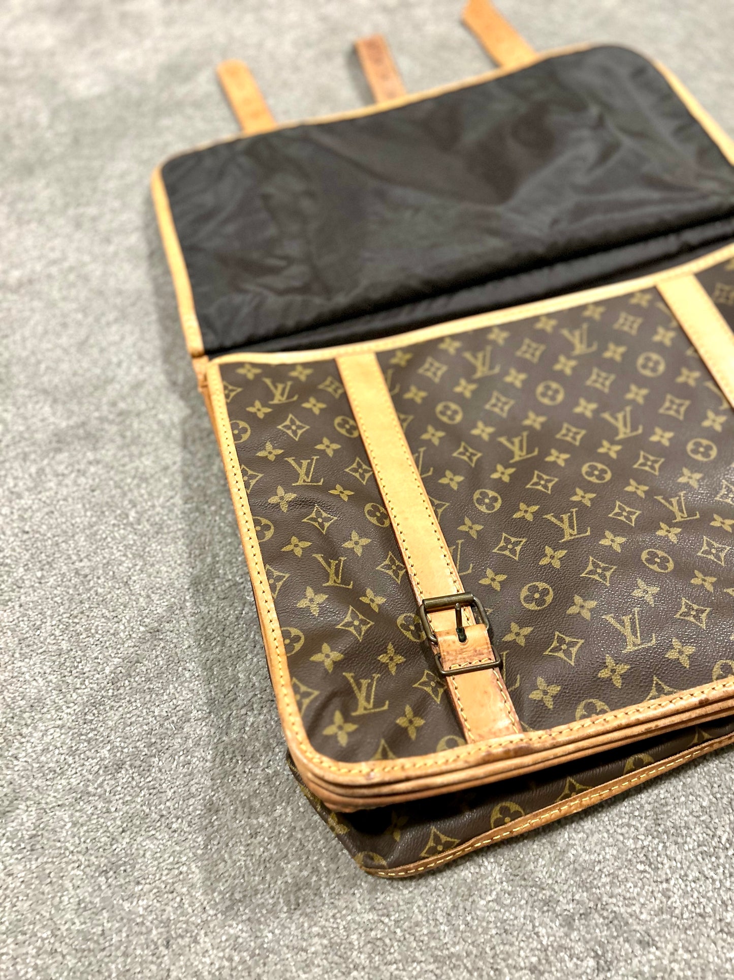 Louis Vuitton Monogram Sac Kleber