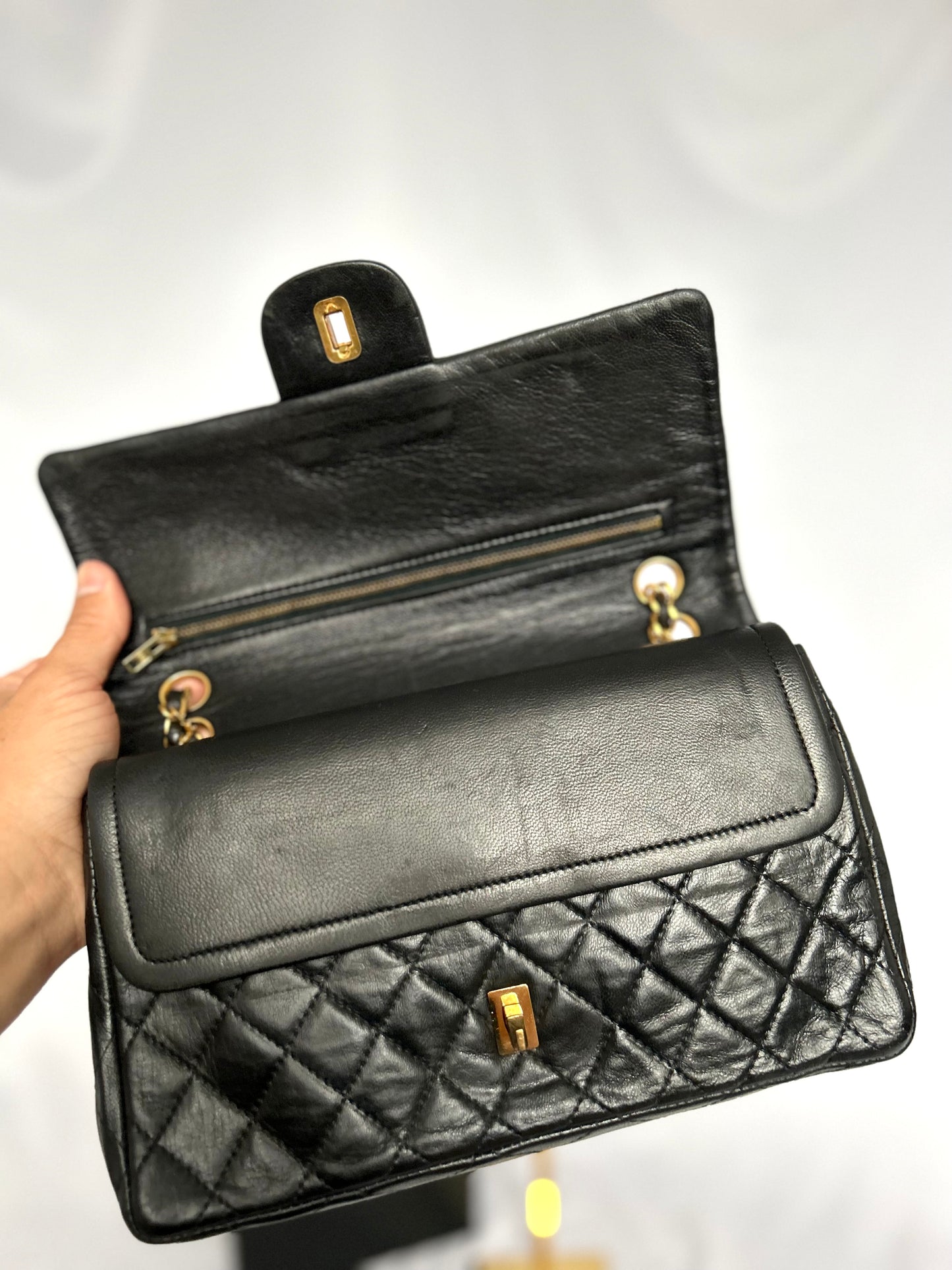 Black Medium Vintage Lambskin Chanel Classic Flap