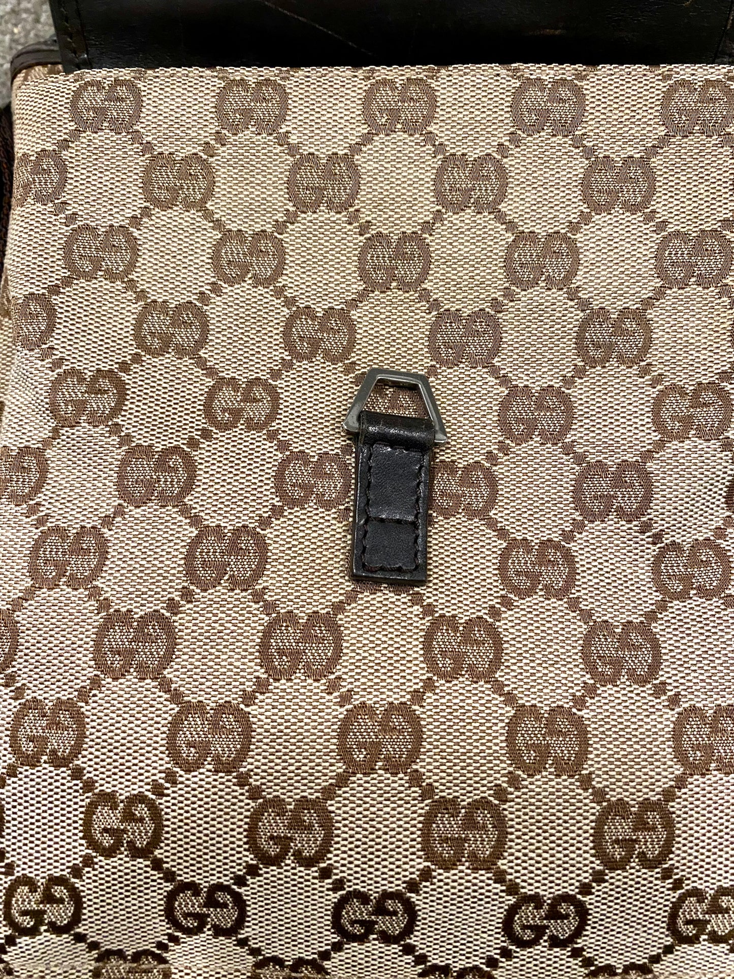Gucci Crossbody /Shoulder / Sling Bag