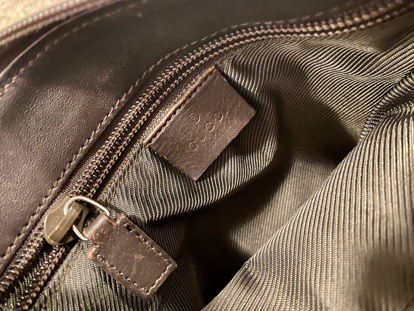 Gucci Crossbody /Shoulder / Sling Bag