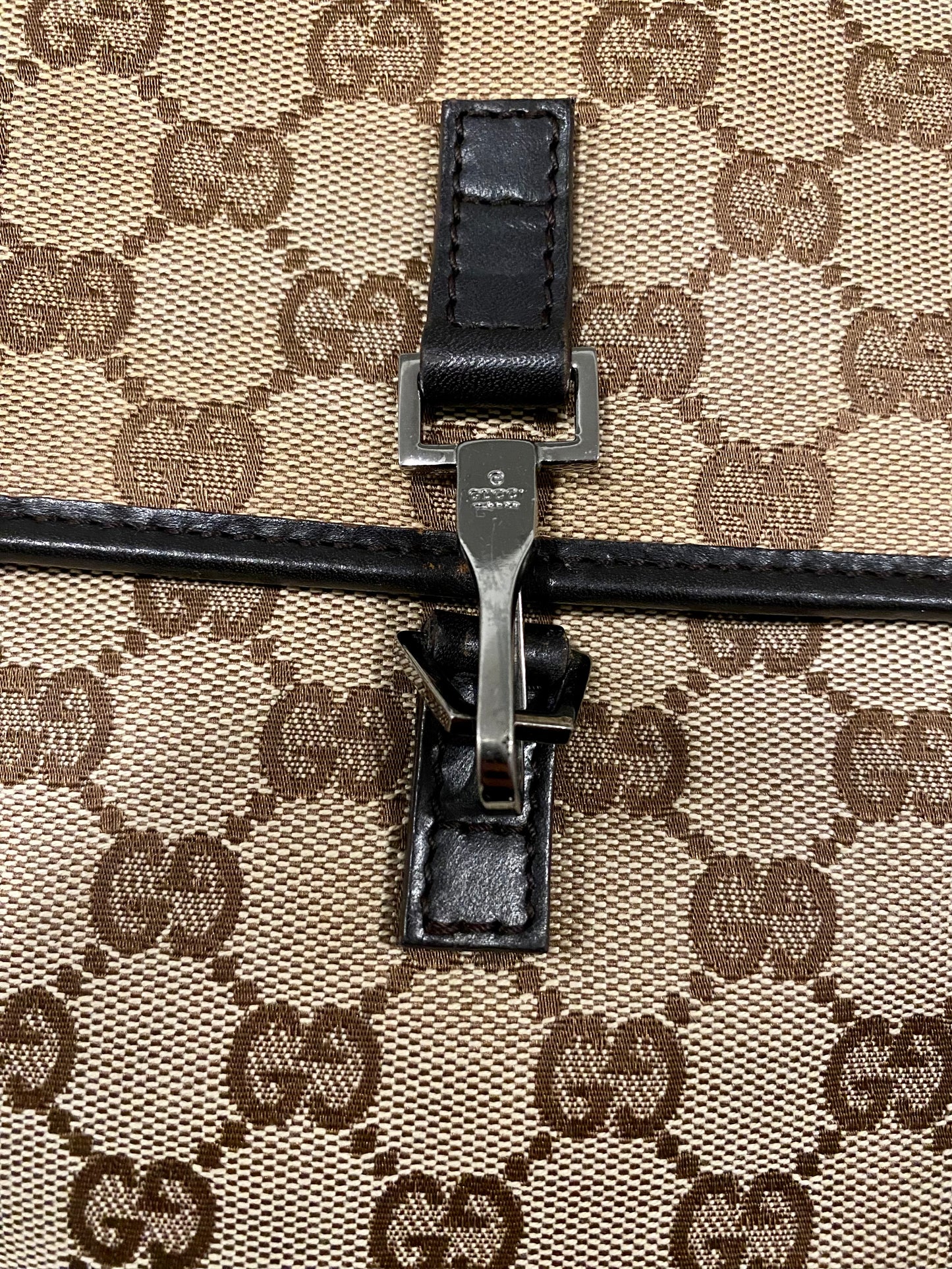 Gucci Crossbody /Shoulder / Sling Bag