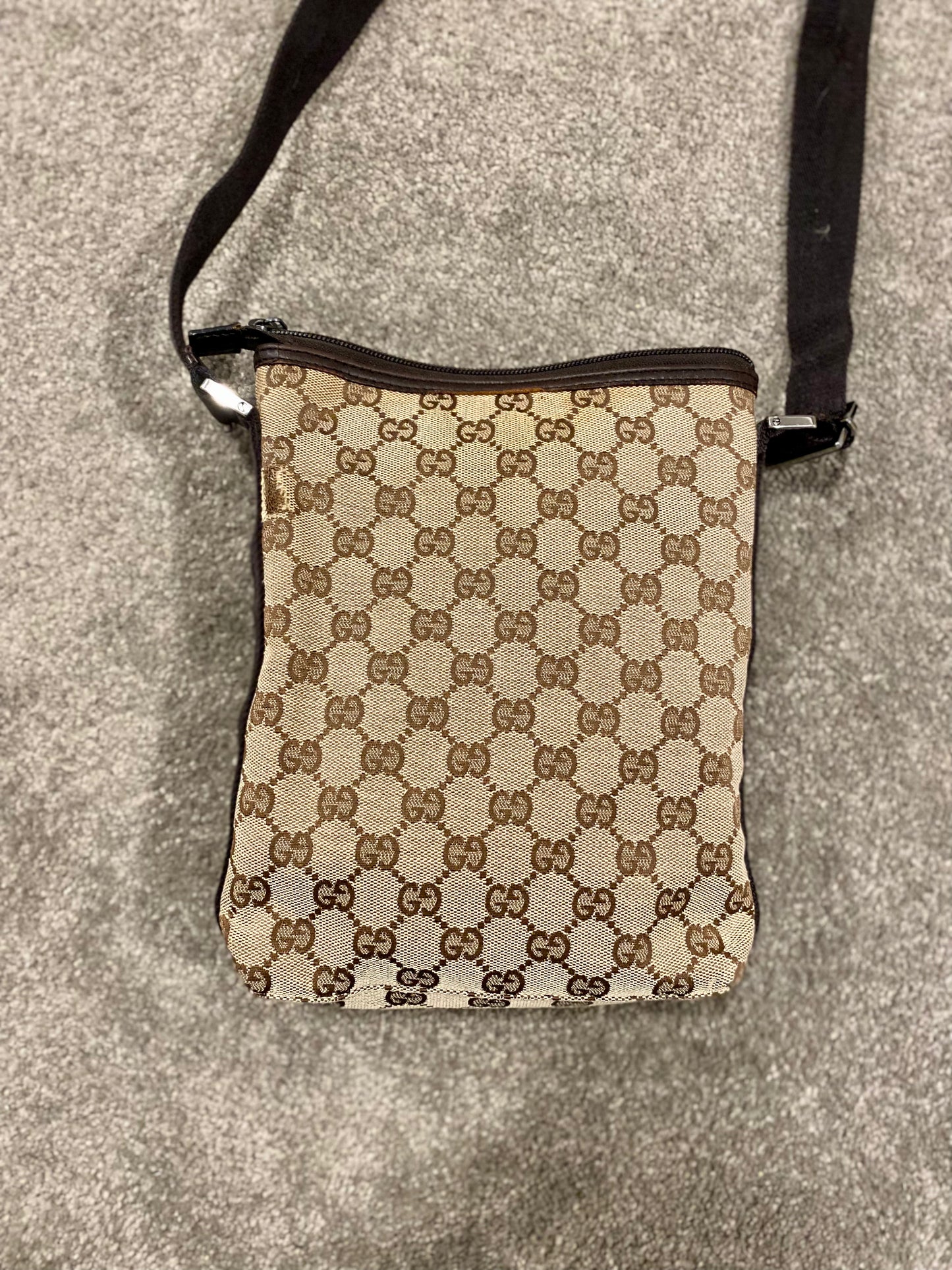 Gucci Crossbody /Shoulder / Sling Bag