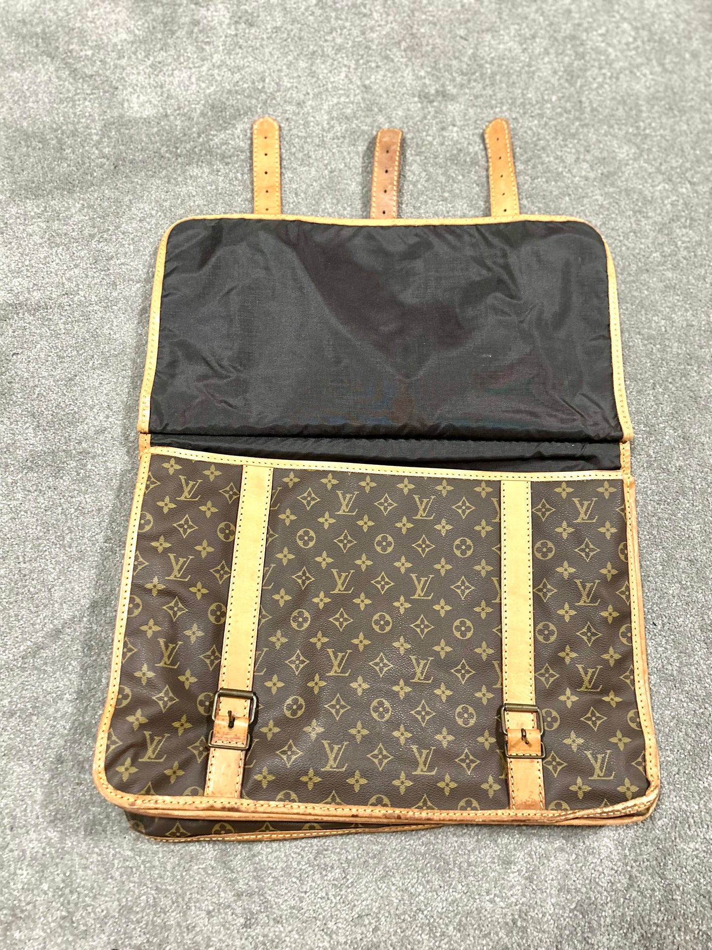 Louis Vuitton Monogram Sac Kleber