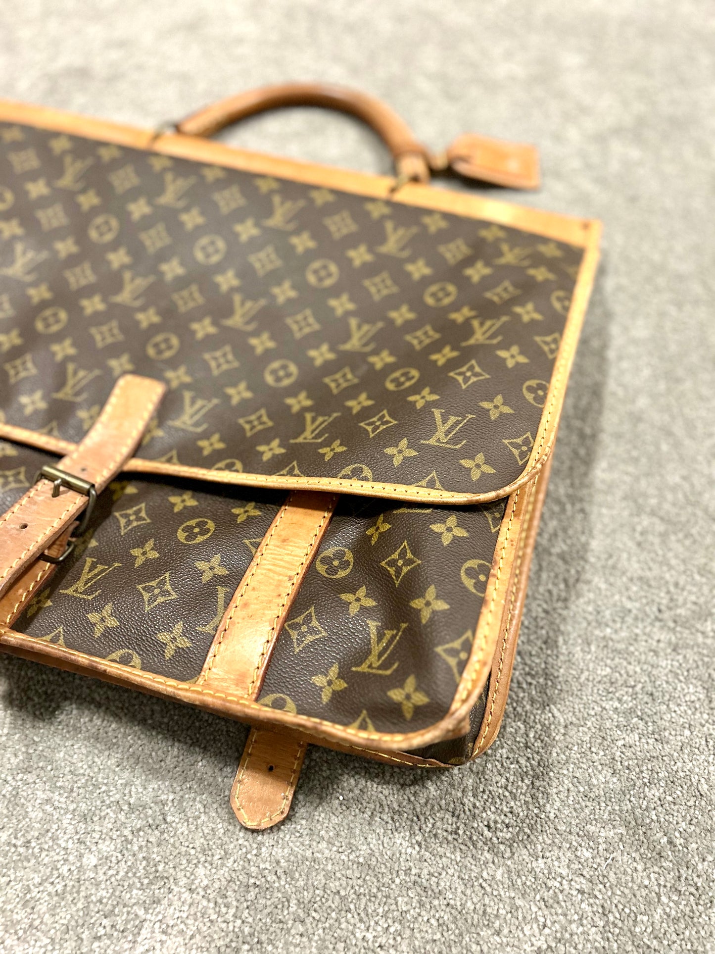 Louis Vuitton Monogram Sac Kleber