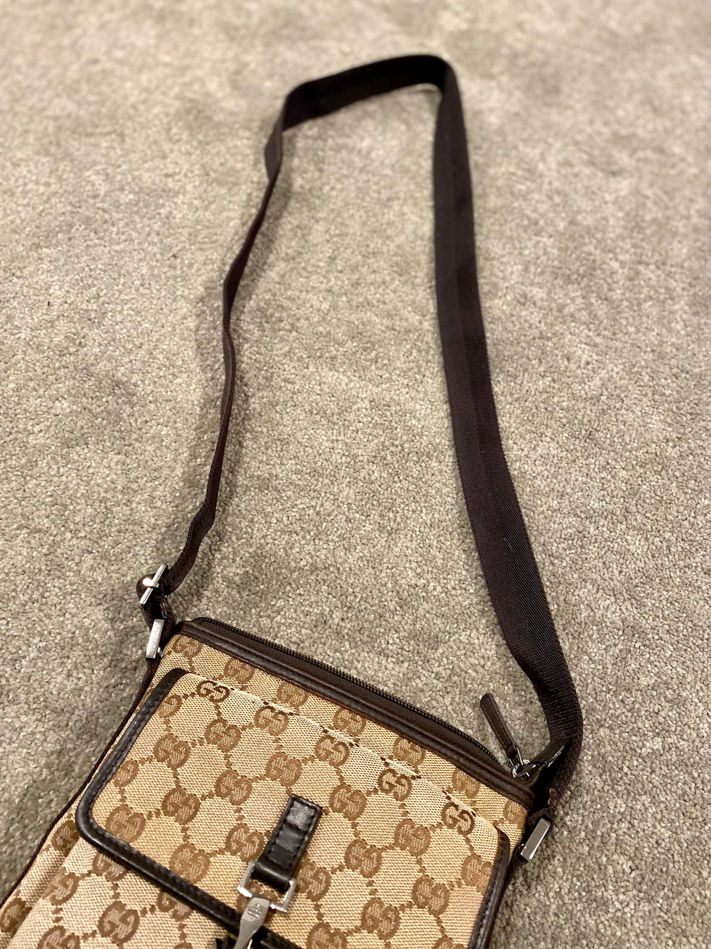 Gucci Crossbody /Shoulder / Sling Bag