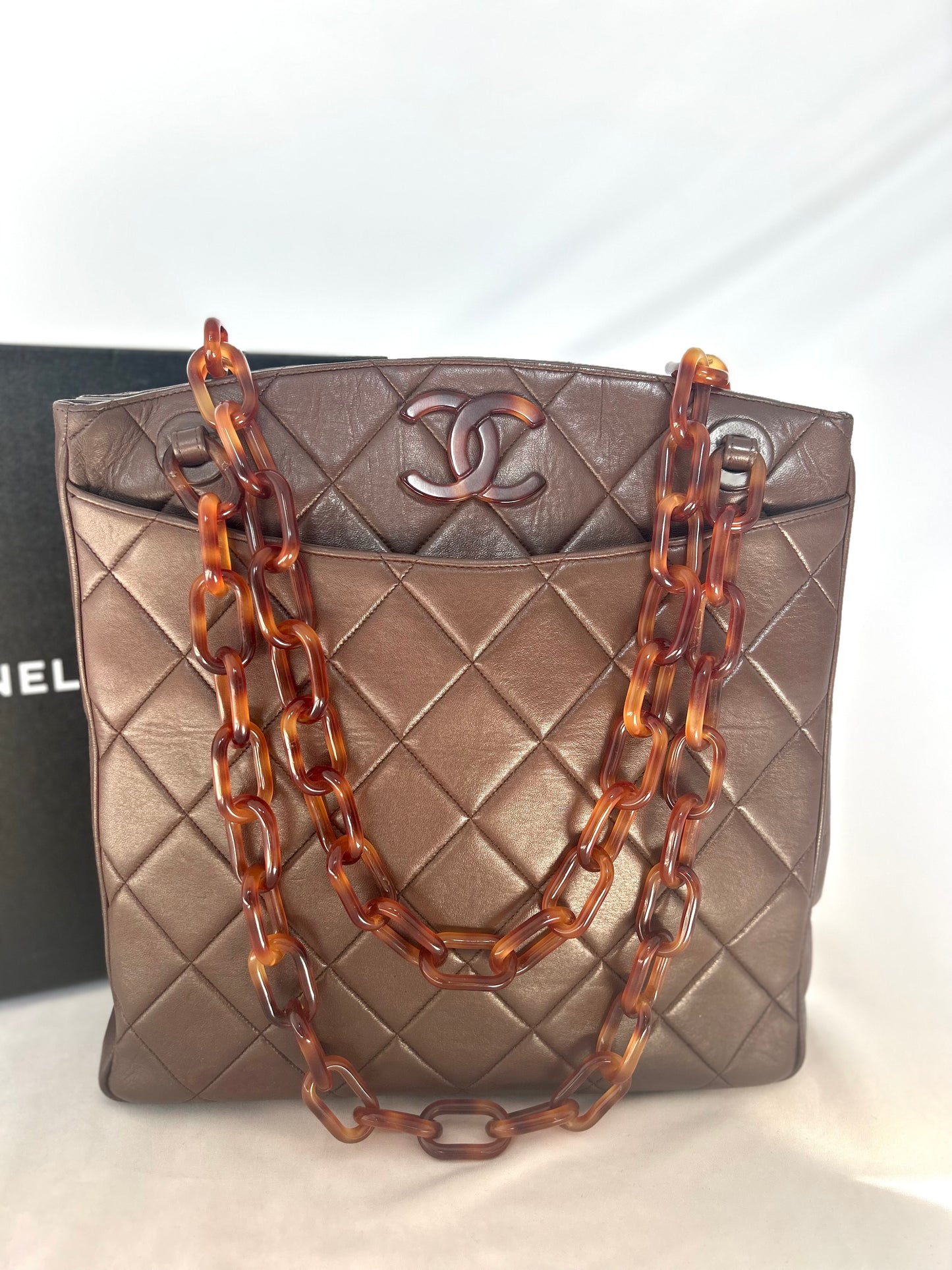 1986 Chanel Lambskin Tortoiseshell Chain Tote