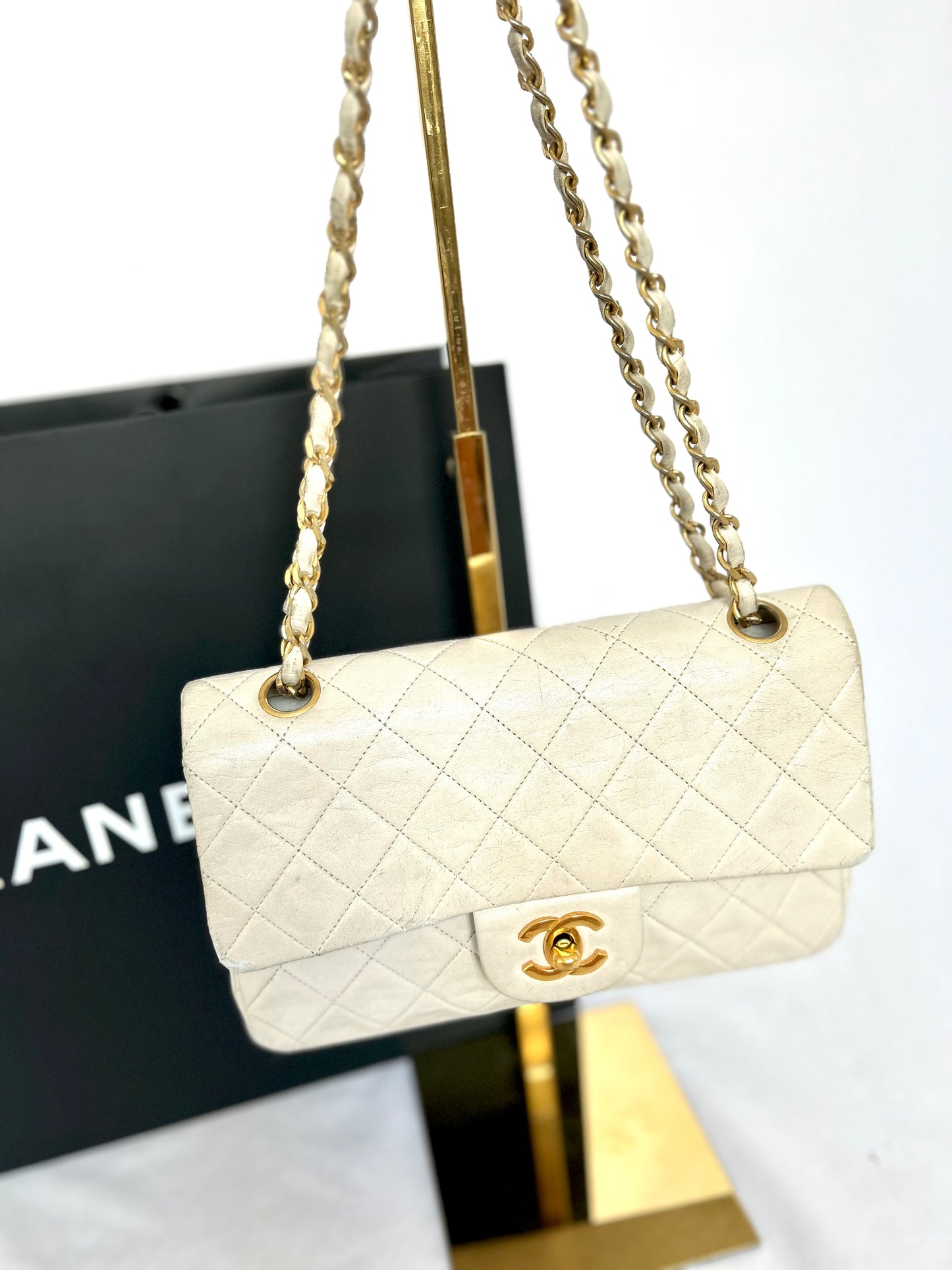 White Vintage Chanel Preloved Designer Lambskin Medium Classic Flap