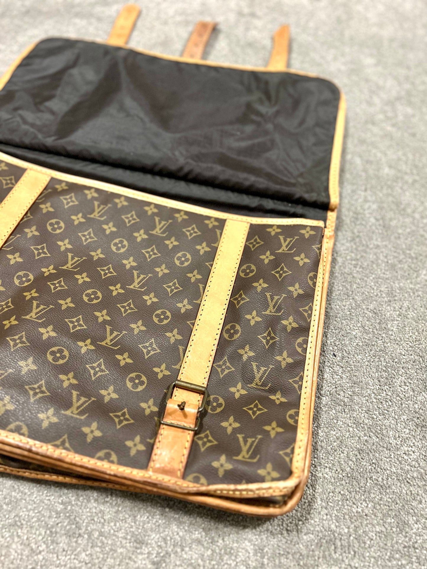 Louis Vuitton Monogram Sac Kleber