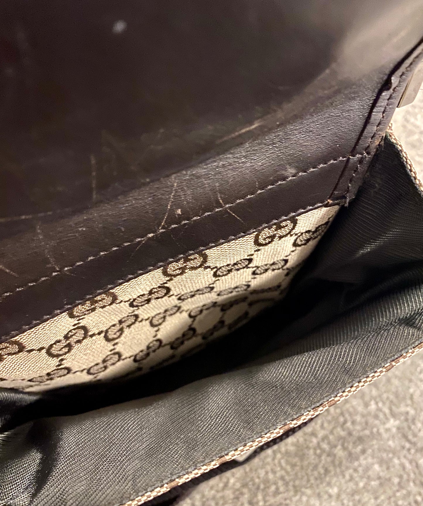 Gucci Crossbody /Shoulder / Sling Bag