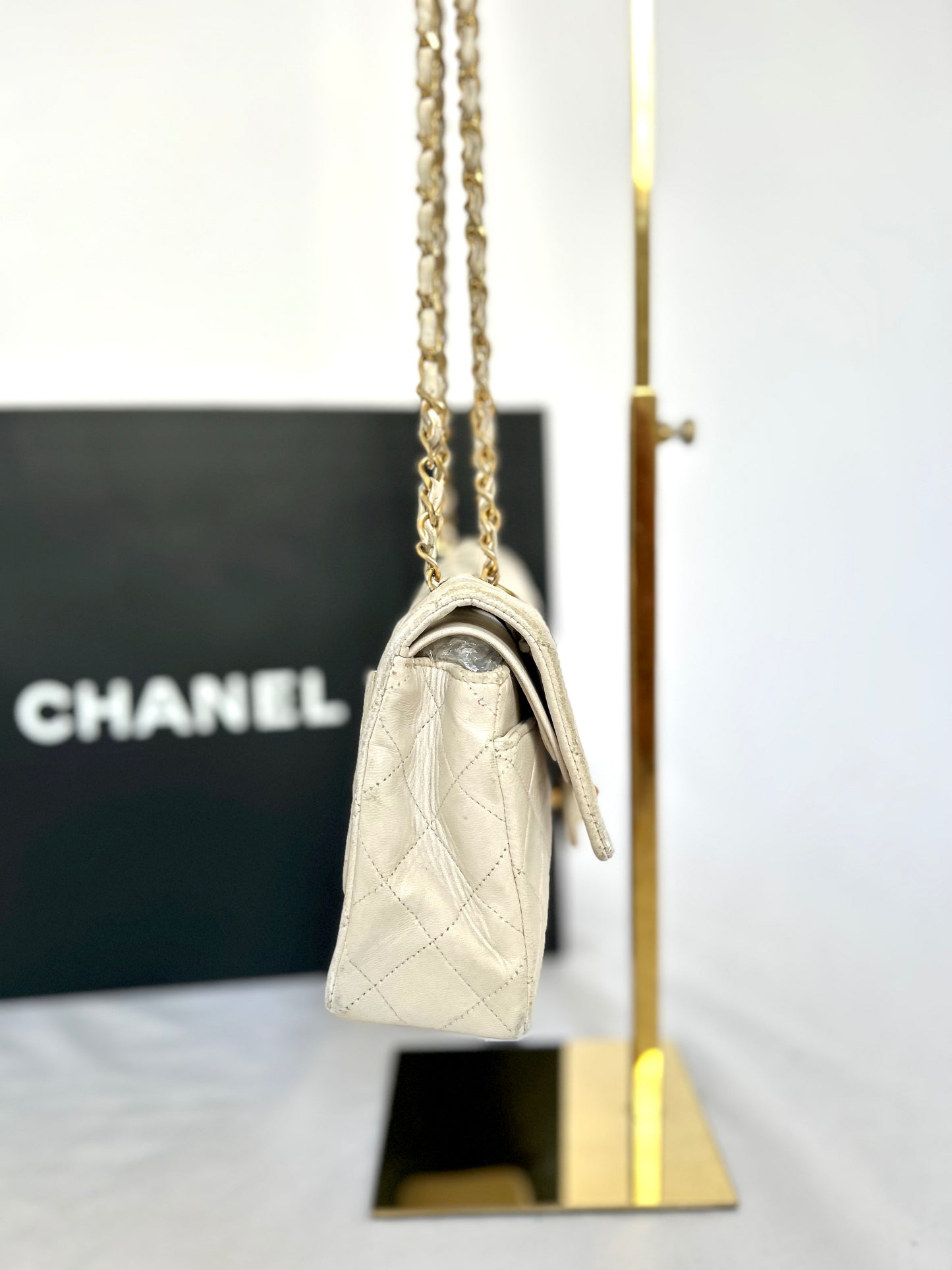White Vintage Chanel Preloved Designer Lambskin Medium Classic Flap