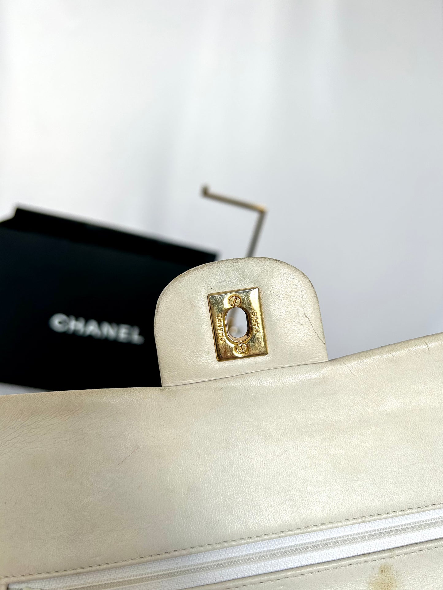 White Vintage Chanel Preloved Designer Lambskin Medium Classic Flap