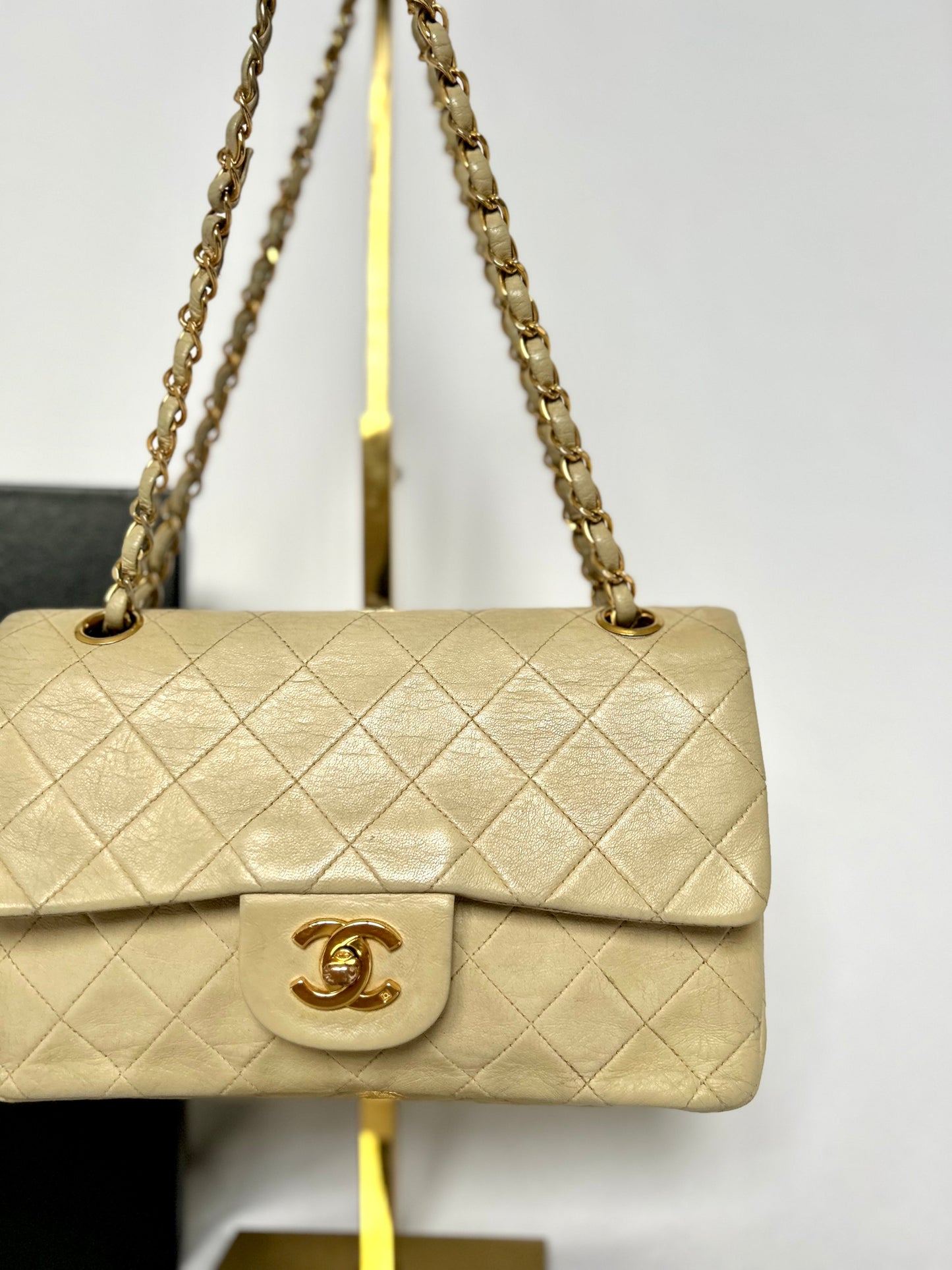 Beige Chanel Vintage Lambskin Medium Classic Flap