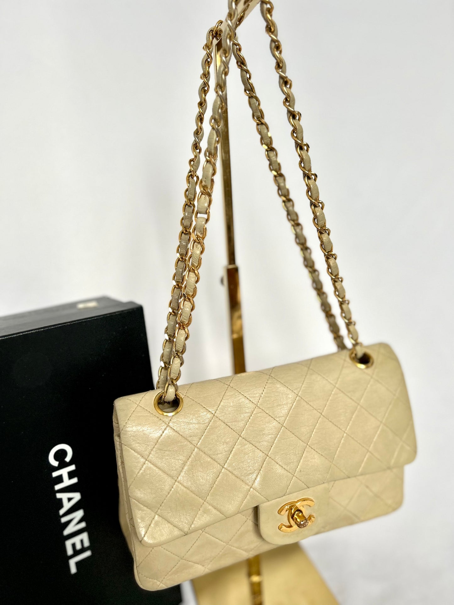 Beige Chanel Vintage Lambskin Medium Classic Flap