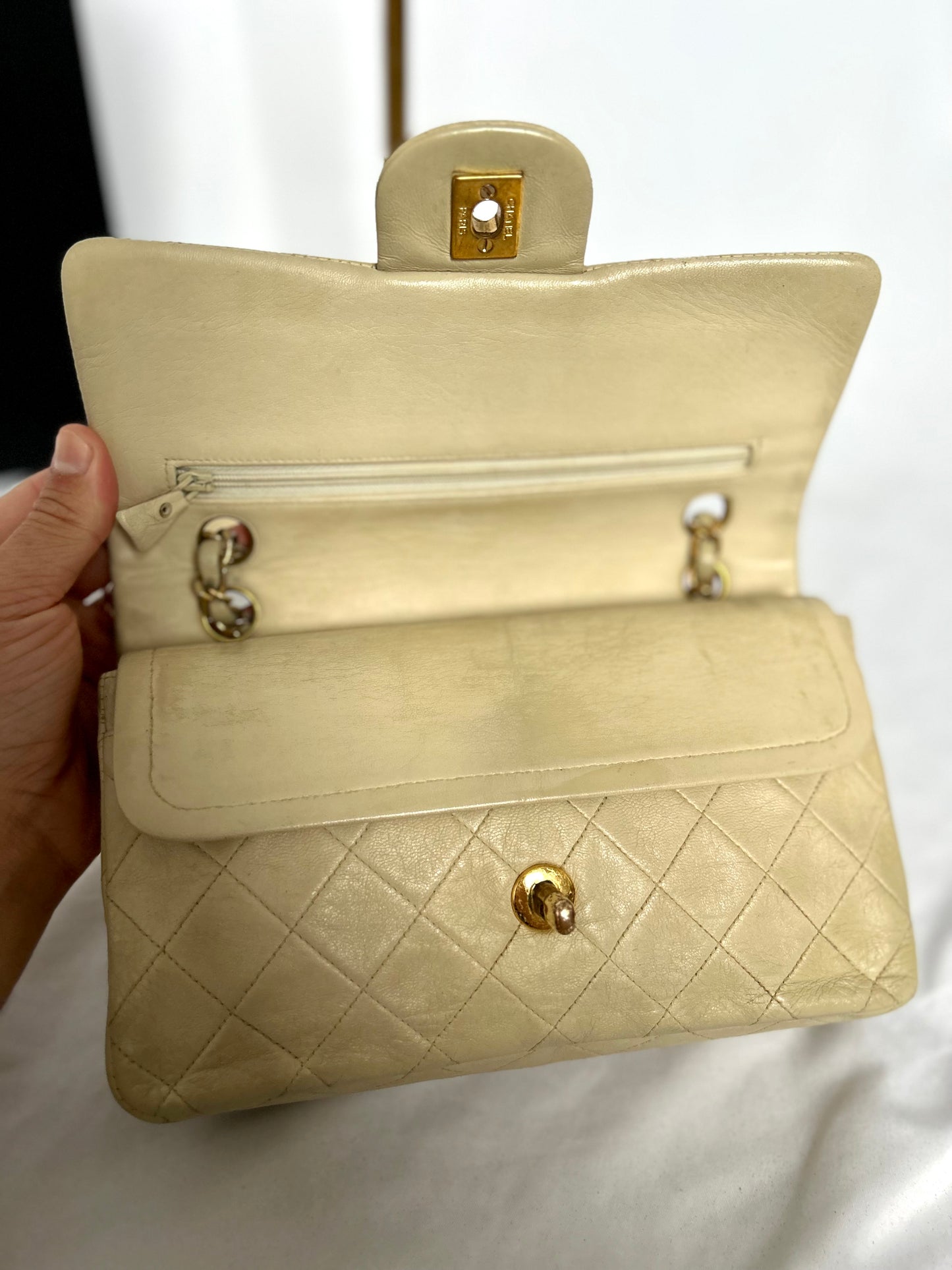 Beige Chanel Vintage Lambskin Medium Classic Flap