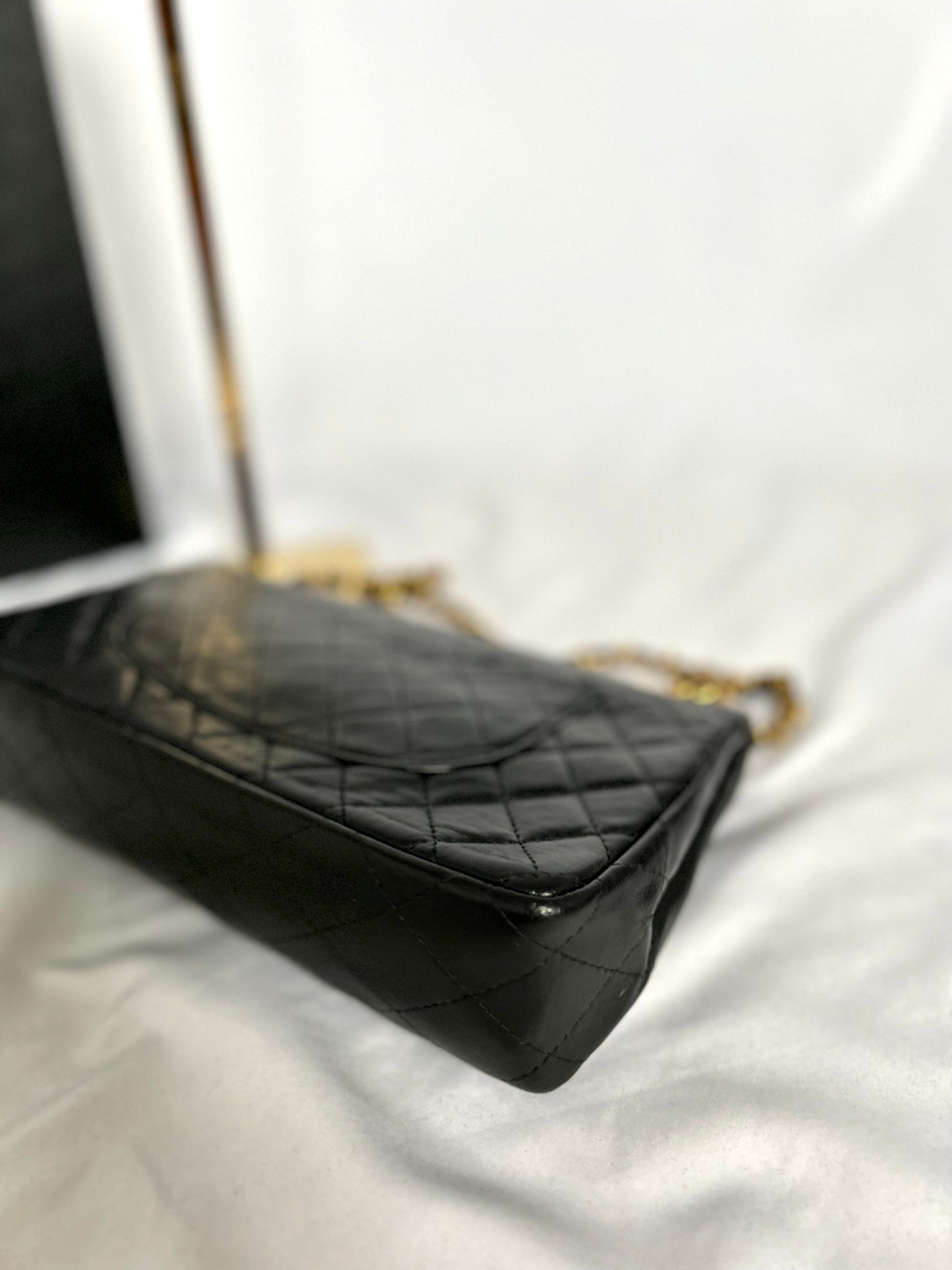 Black Medium Vintage Lambskin Chanel Classic Flap