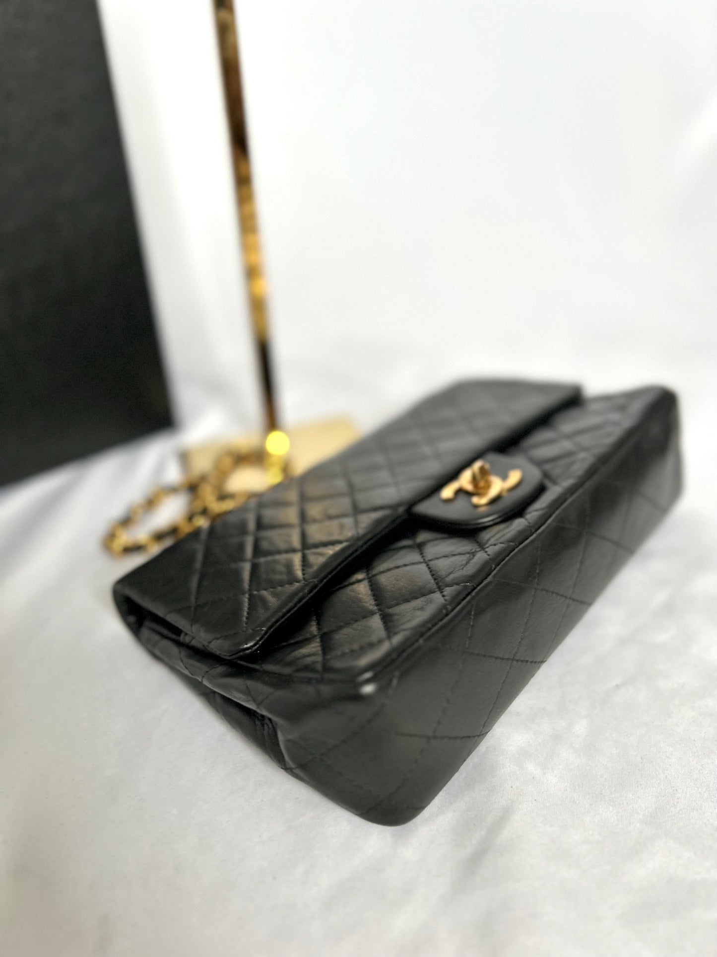 Black Medium Vintage Lambskin Chanel Classic Flap