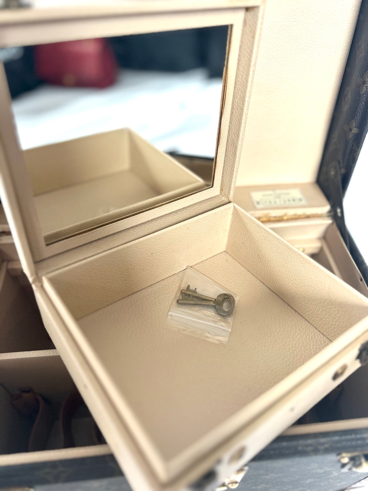 Louis Vuitton Vanity Boite Pharmacies Trunk