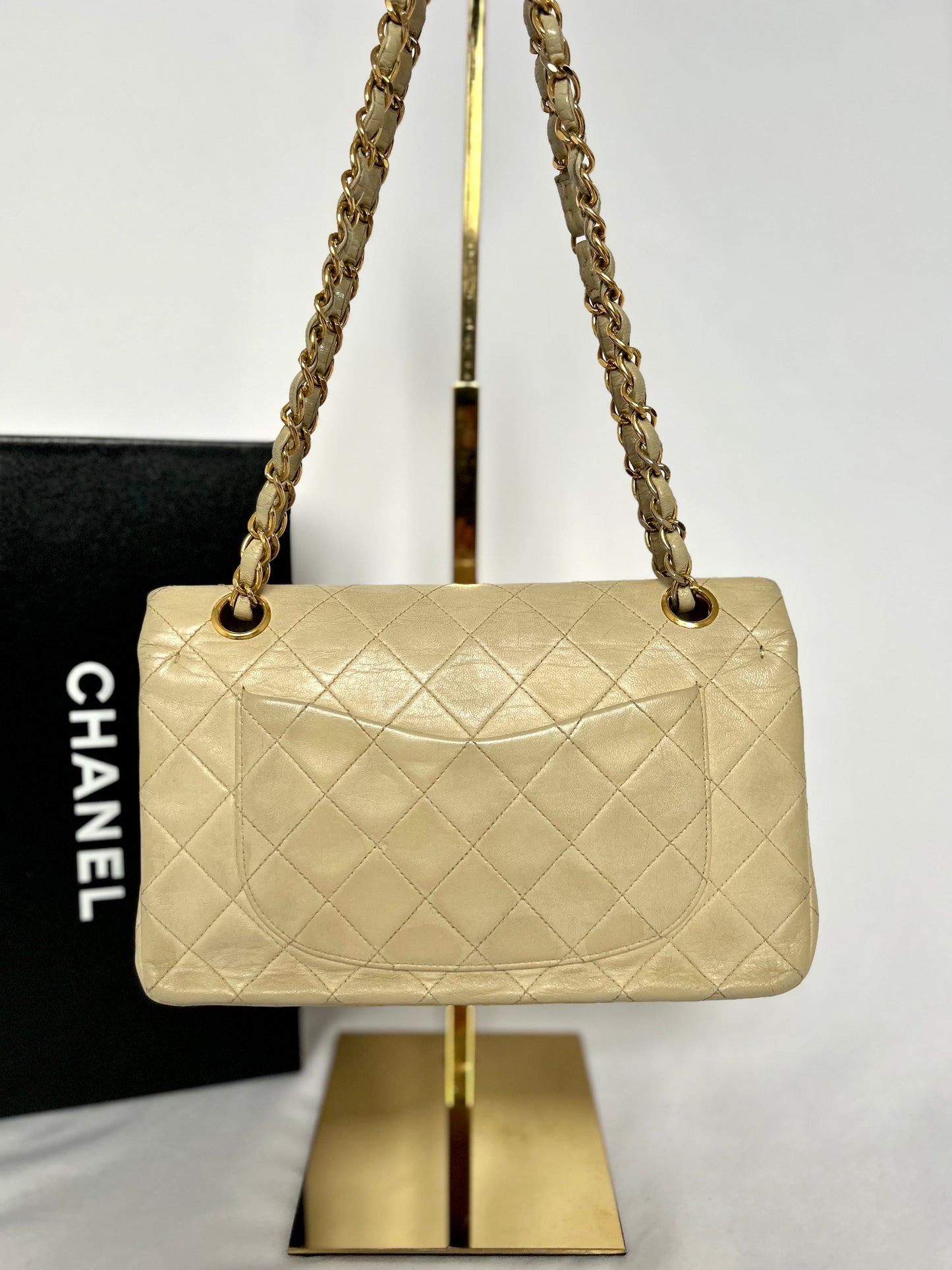 Beige Chanel Vintage Lambskin Medium Classic Flap