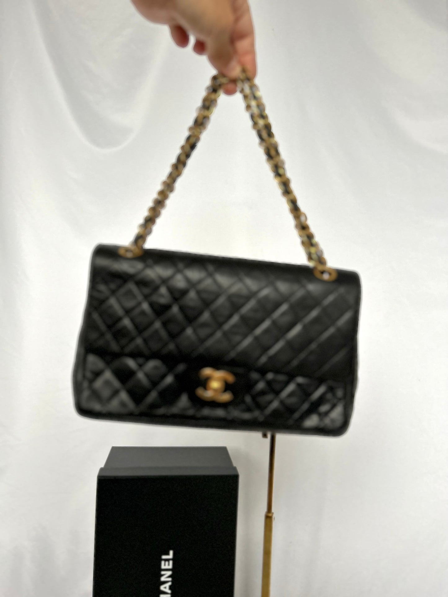Black Medium Vintage Lambskin Chanel Classic Flap