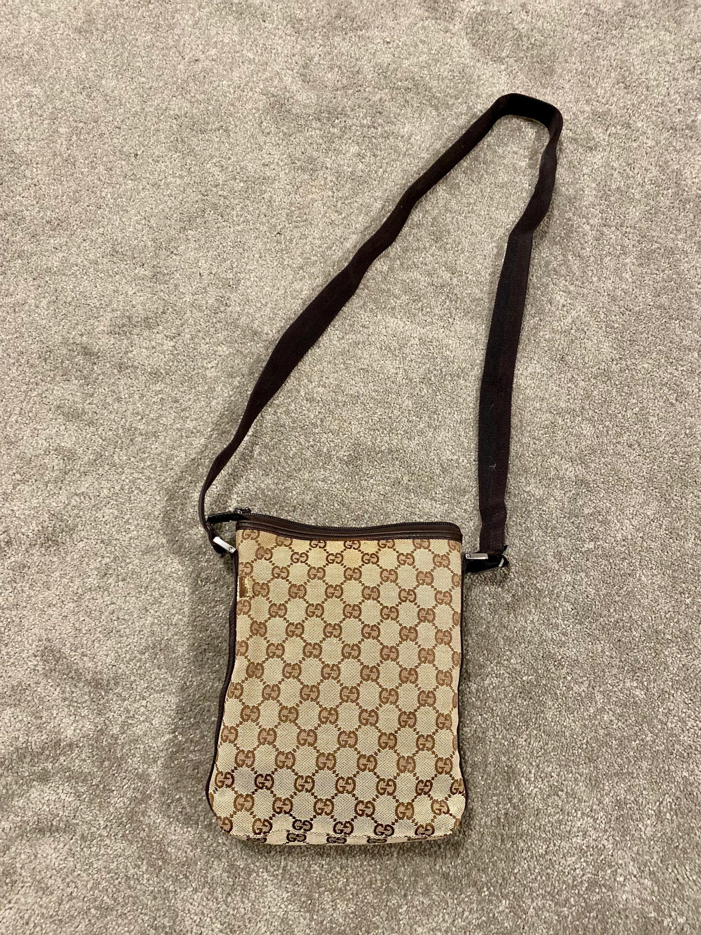 Gucci Crossbody /Shoulder / Sling Bag