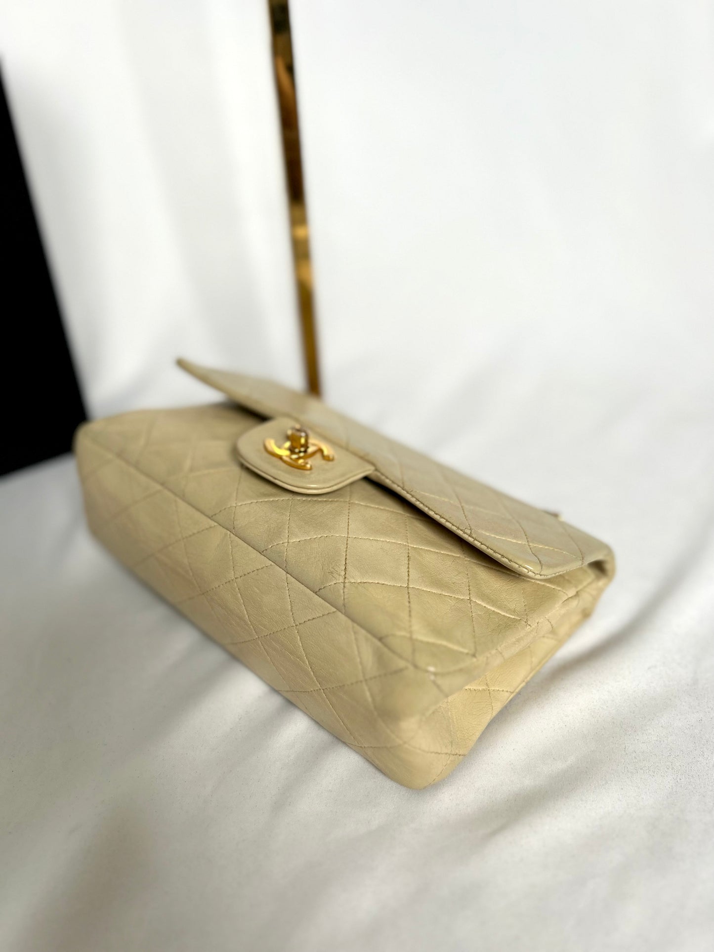 Beige Chanel Vintage Lambskin Medium Classic Flap