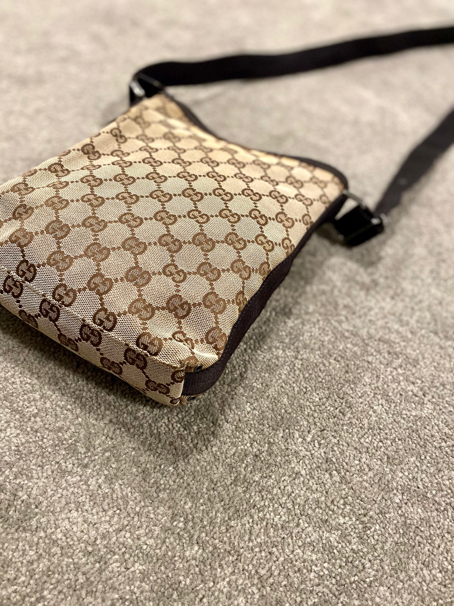 Gucci Crossbody /Shoulder / Sling Bag