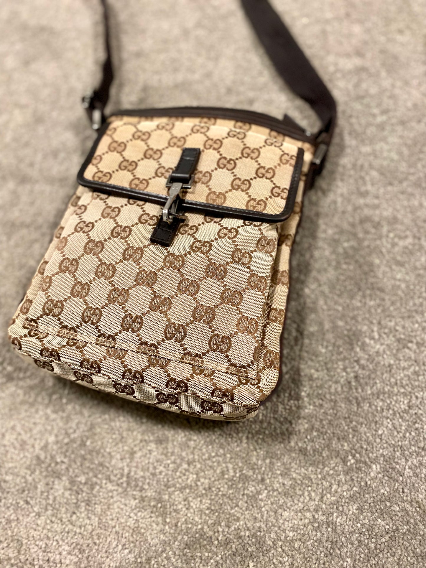 Gucci Crossbody /Shoulder / Sling Bag