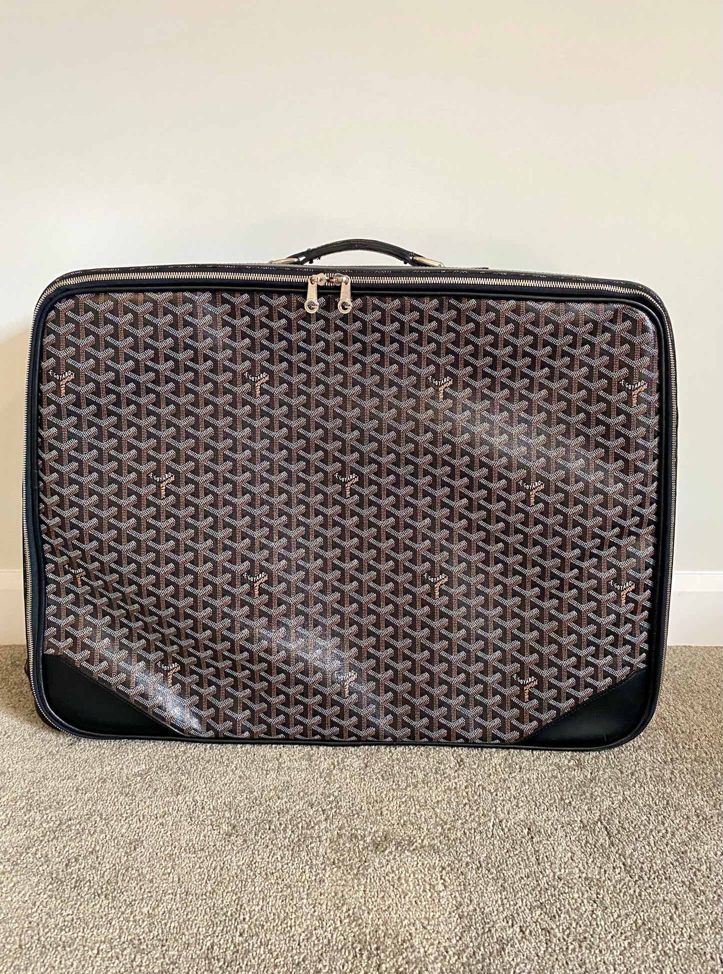 Goyard Roller Suitcase