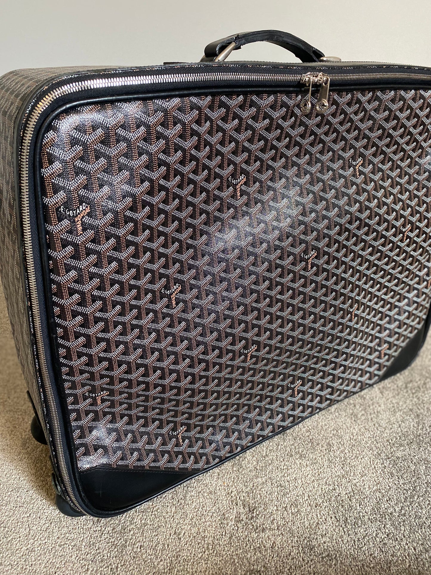 Goyard Roller Suitcase