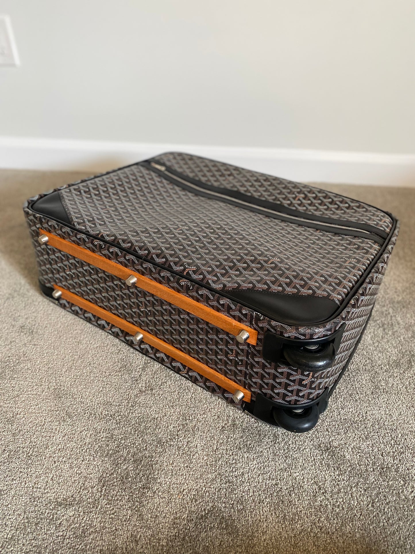 Goyard Roller Suitcase