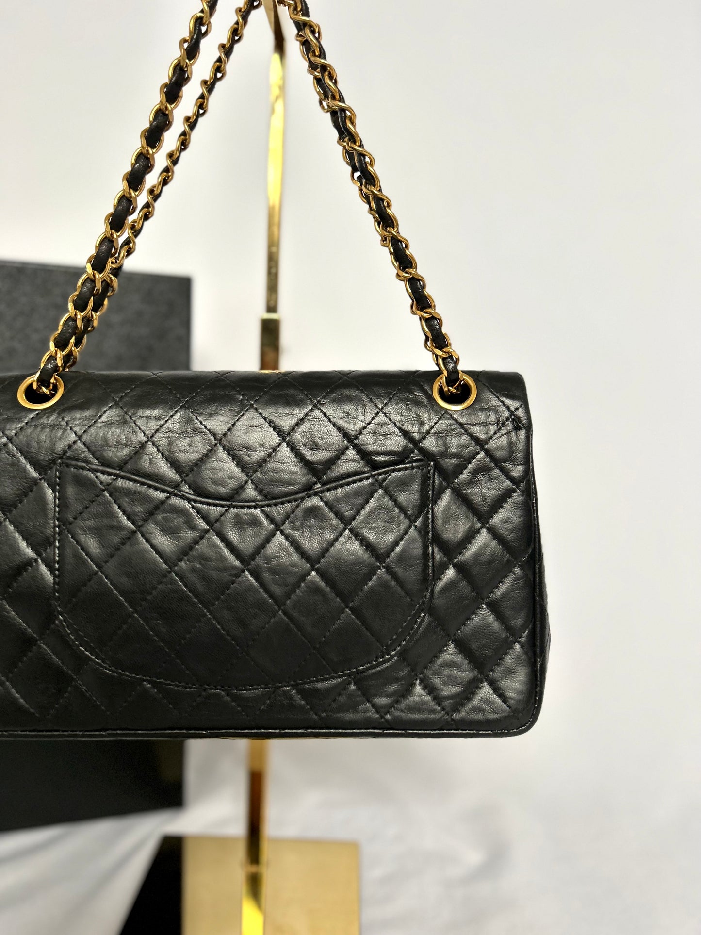 Black Medium Vintage Lambskin Chanel Classic Flap