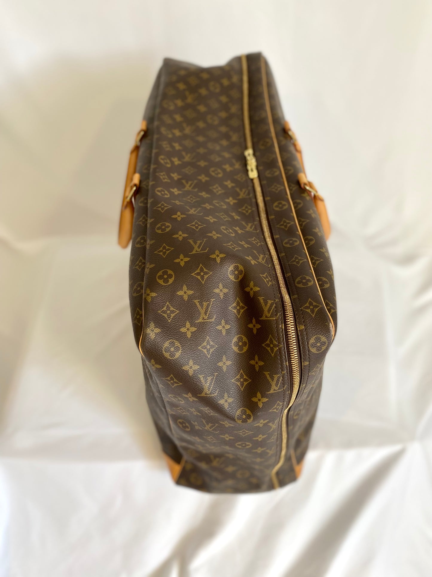 Louis Vuitton Sirius Luggage