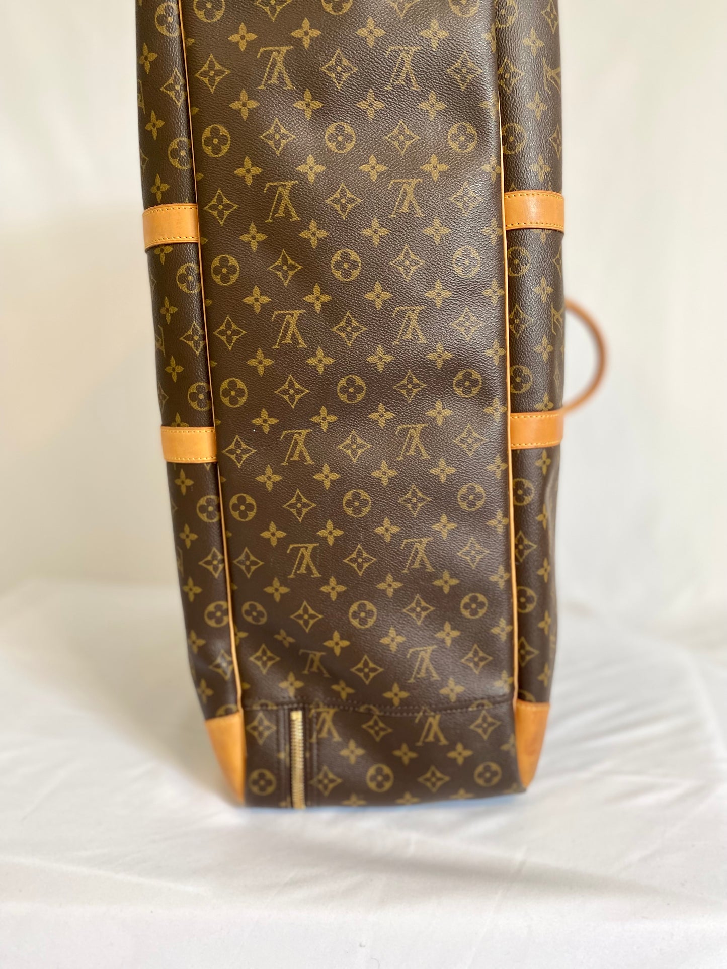 Louis Vuitton Sirius Luggage