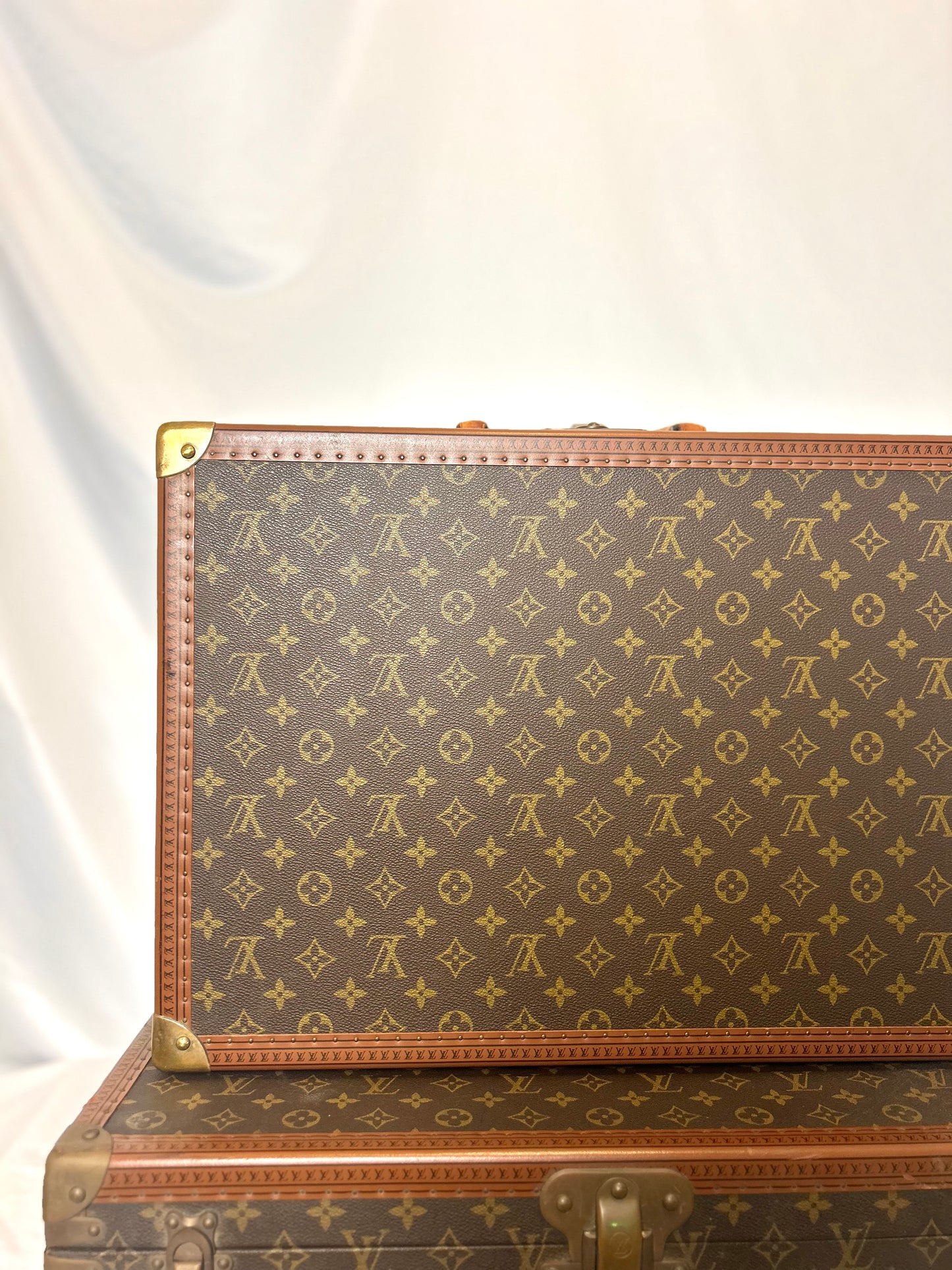 2 Louis Vuitton Trunks