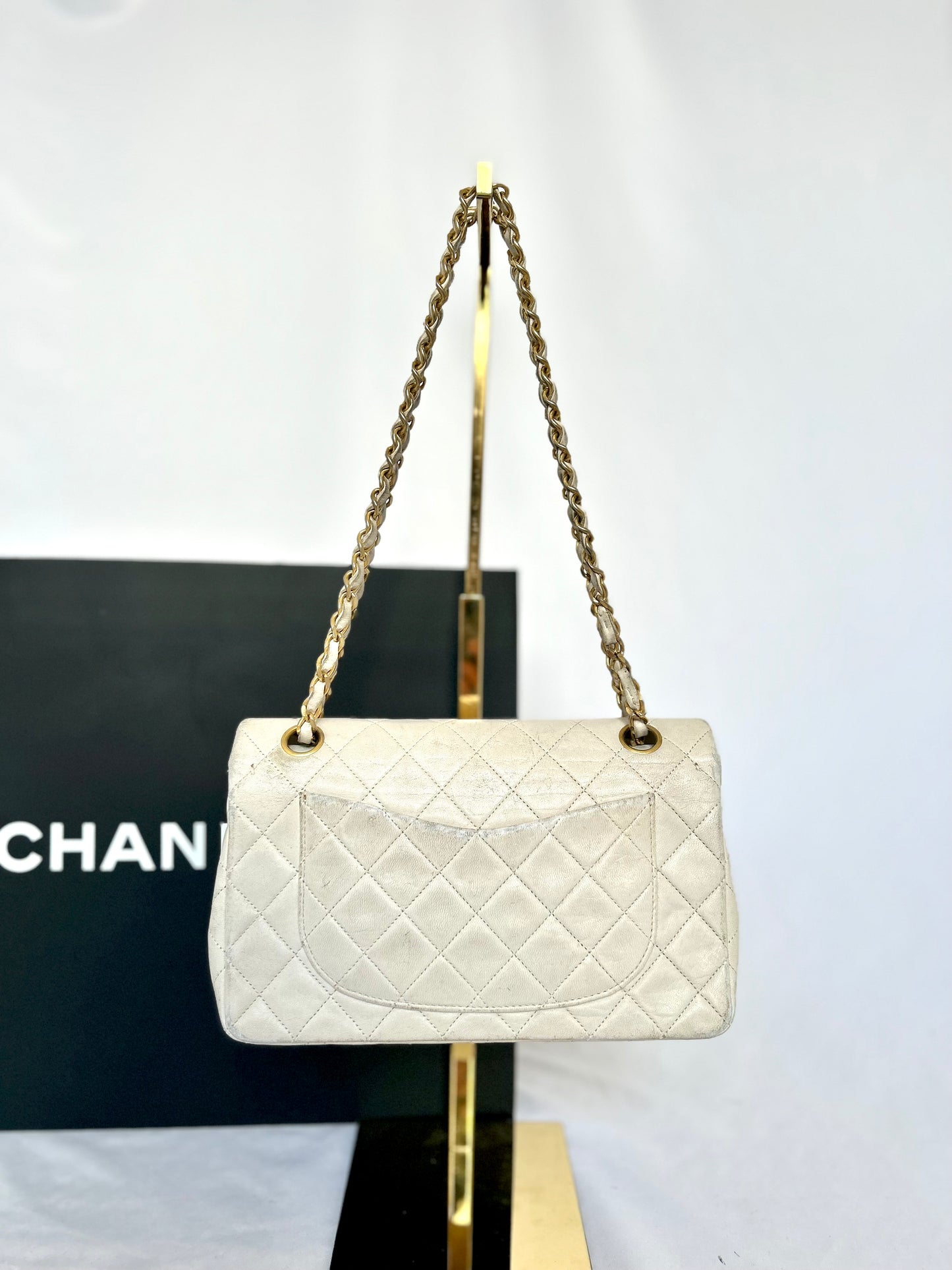 White Vintage Chanel Preloved Designer Lambskin Medium Classic Flap