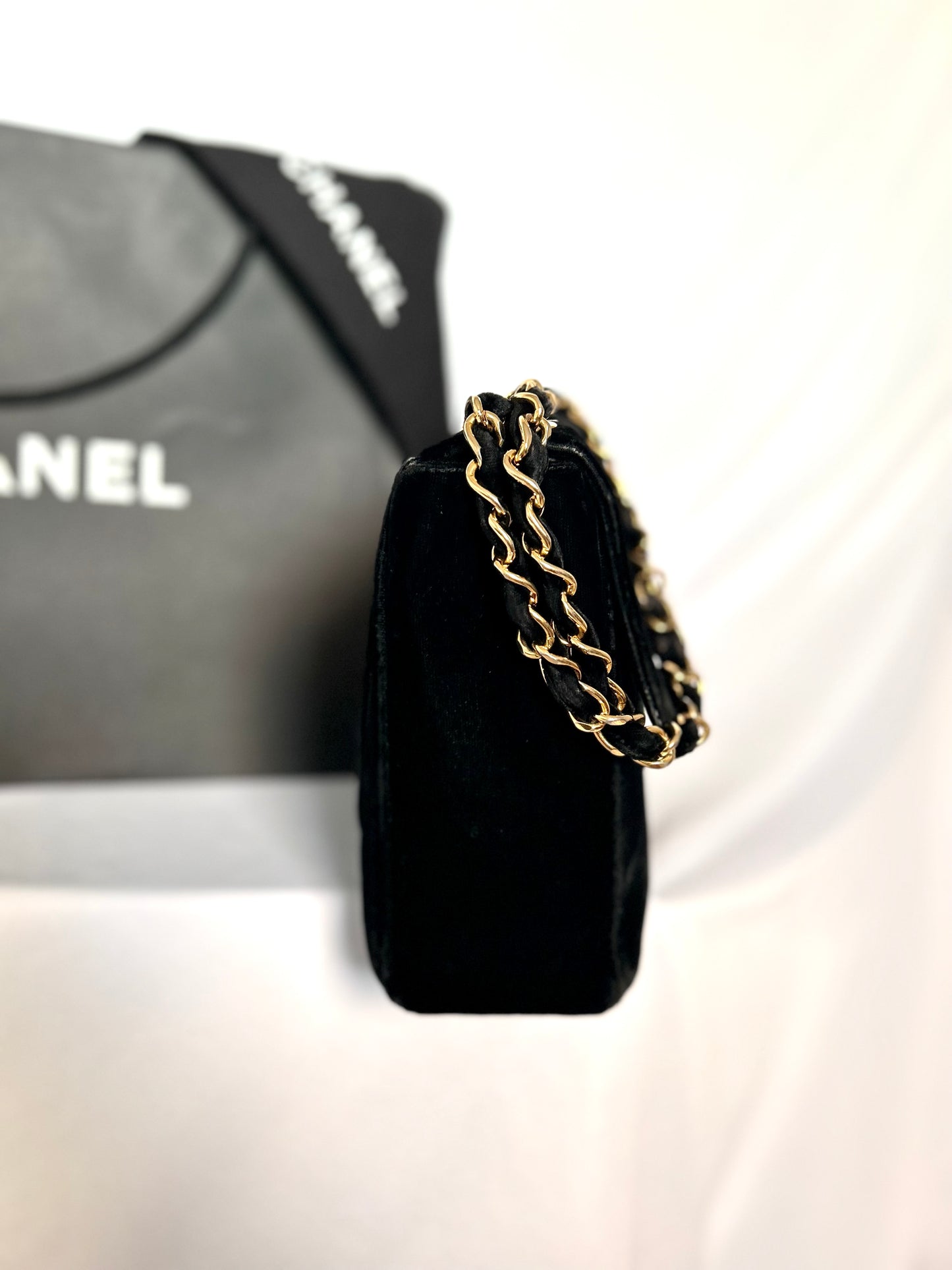 Chanel Velvet 1993-1994 Jumbo