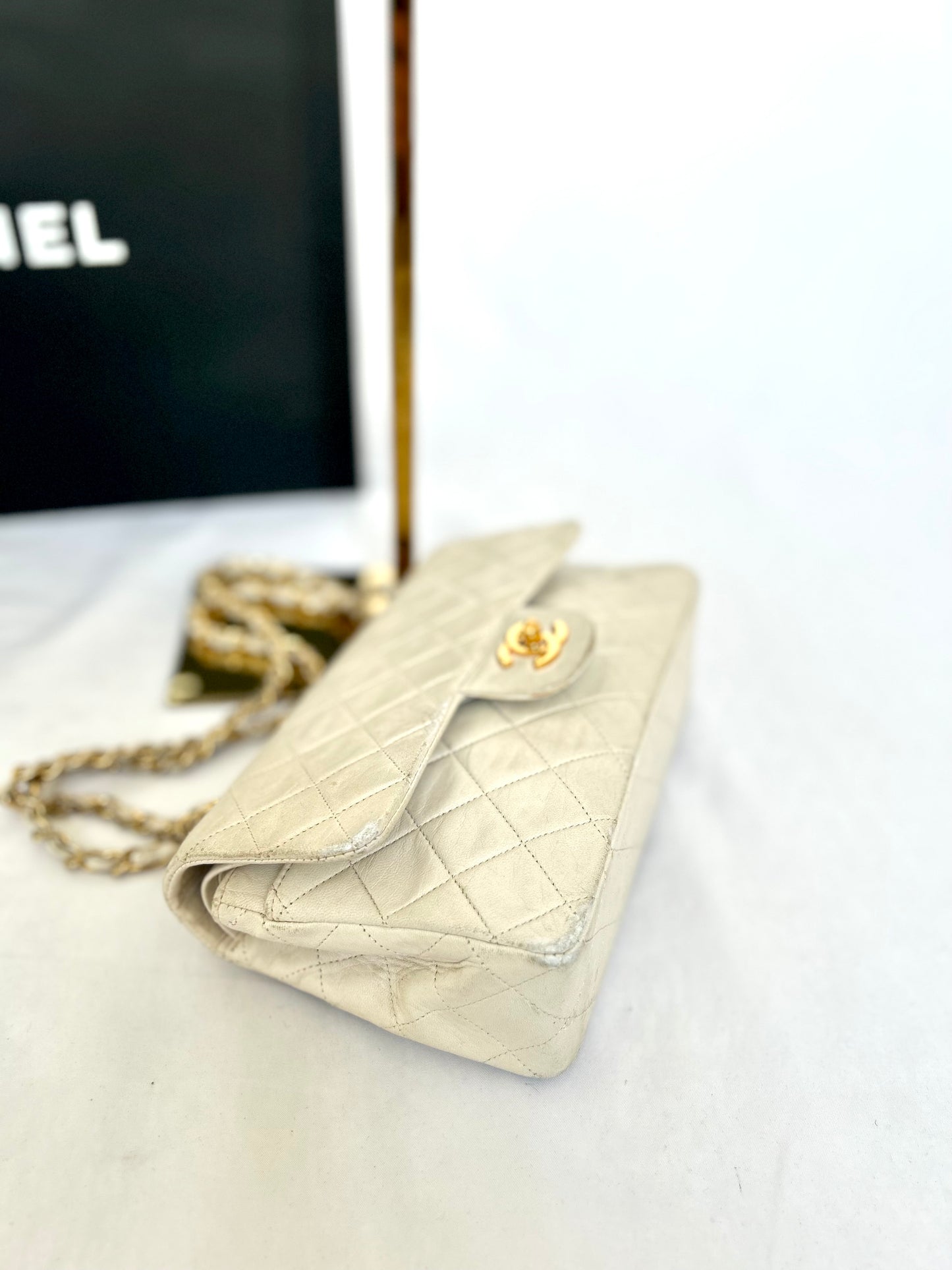 White Vintage Chanel Preloved Designer Lambskin Medium Classic Flap