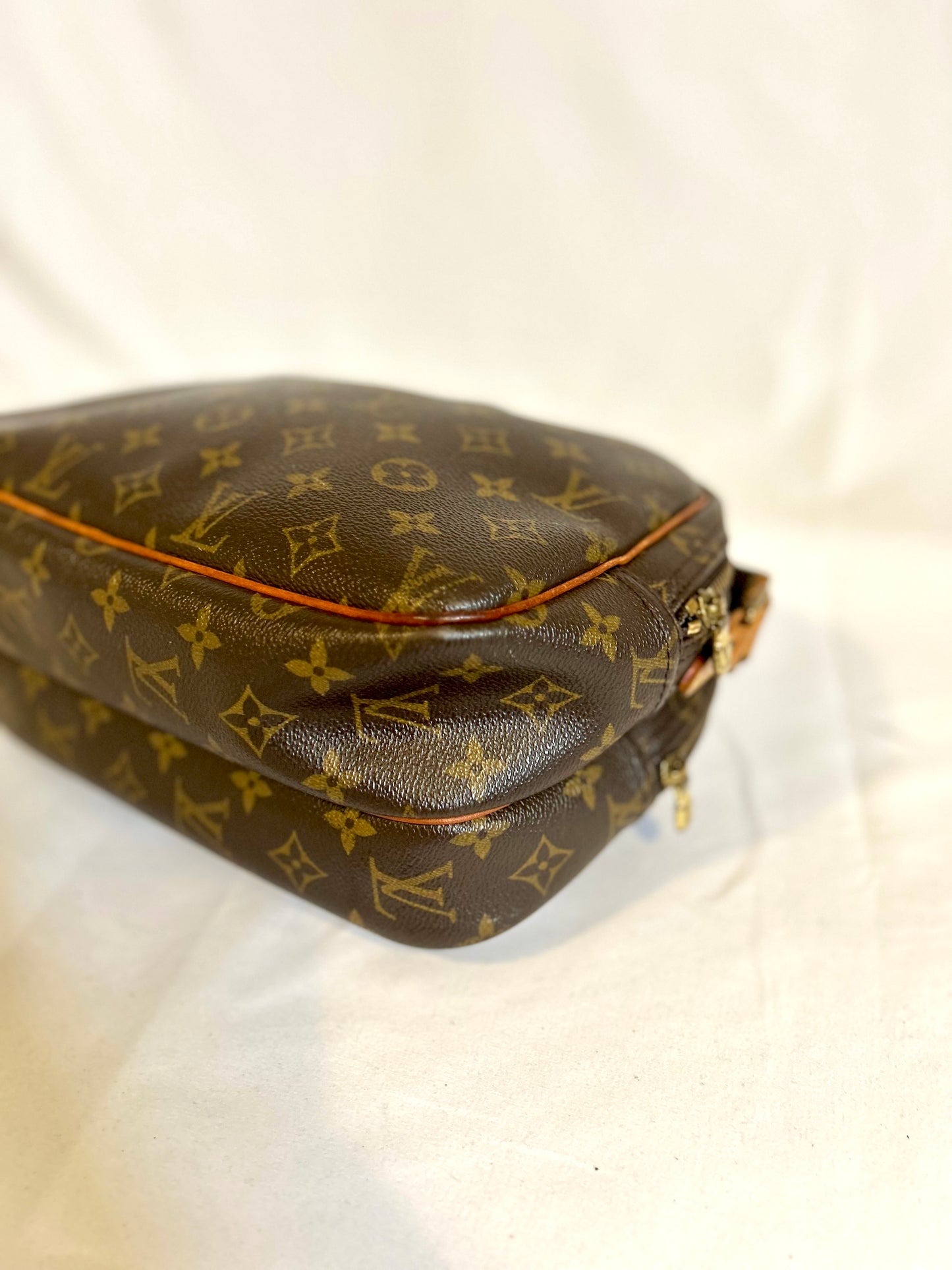 Louis Vuitton Reporteur Bag