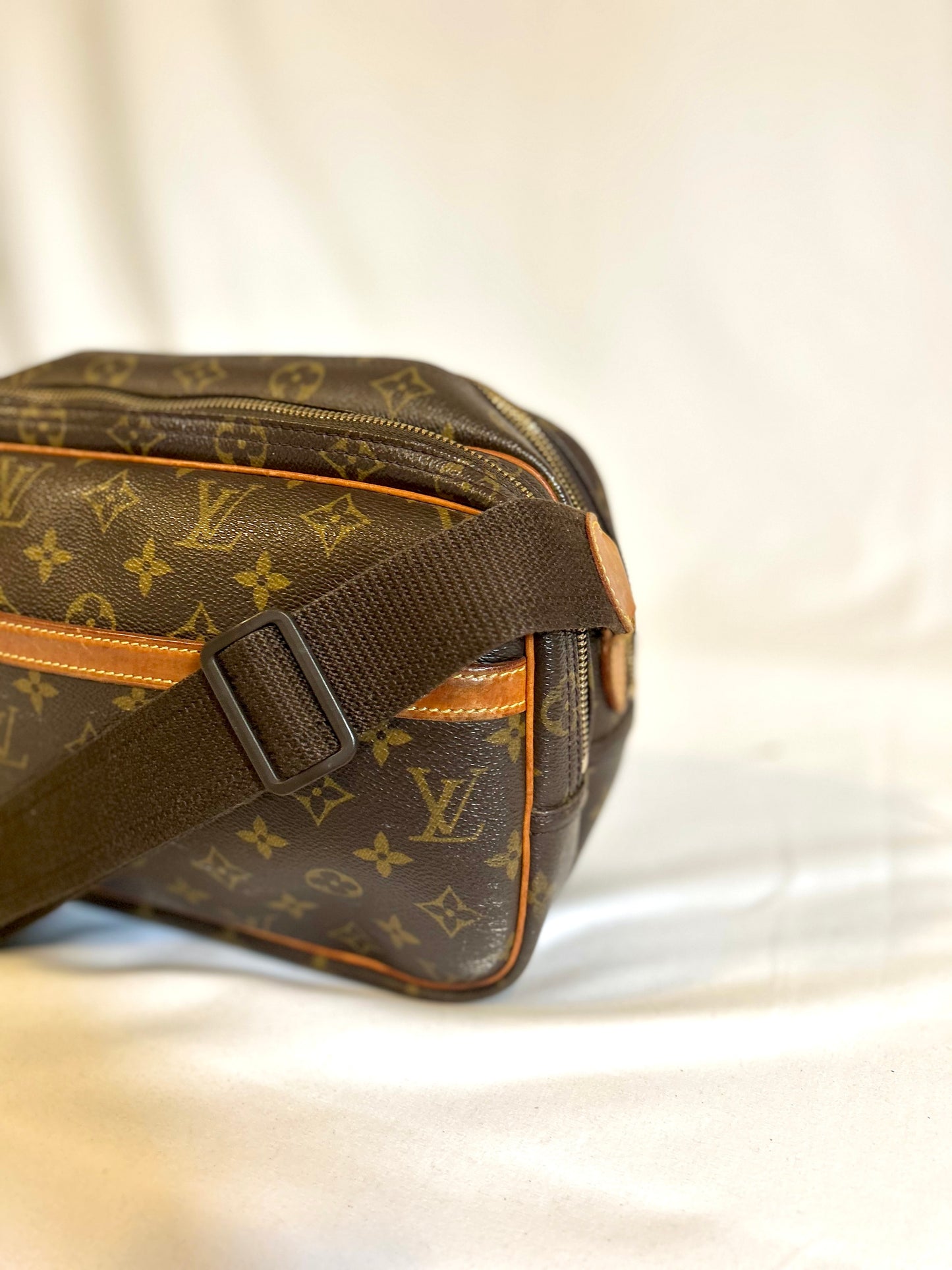 Louis Vuitton Reporteur Bag