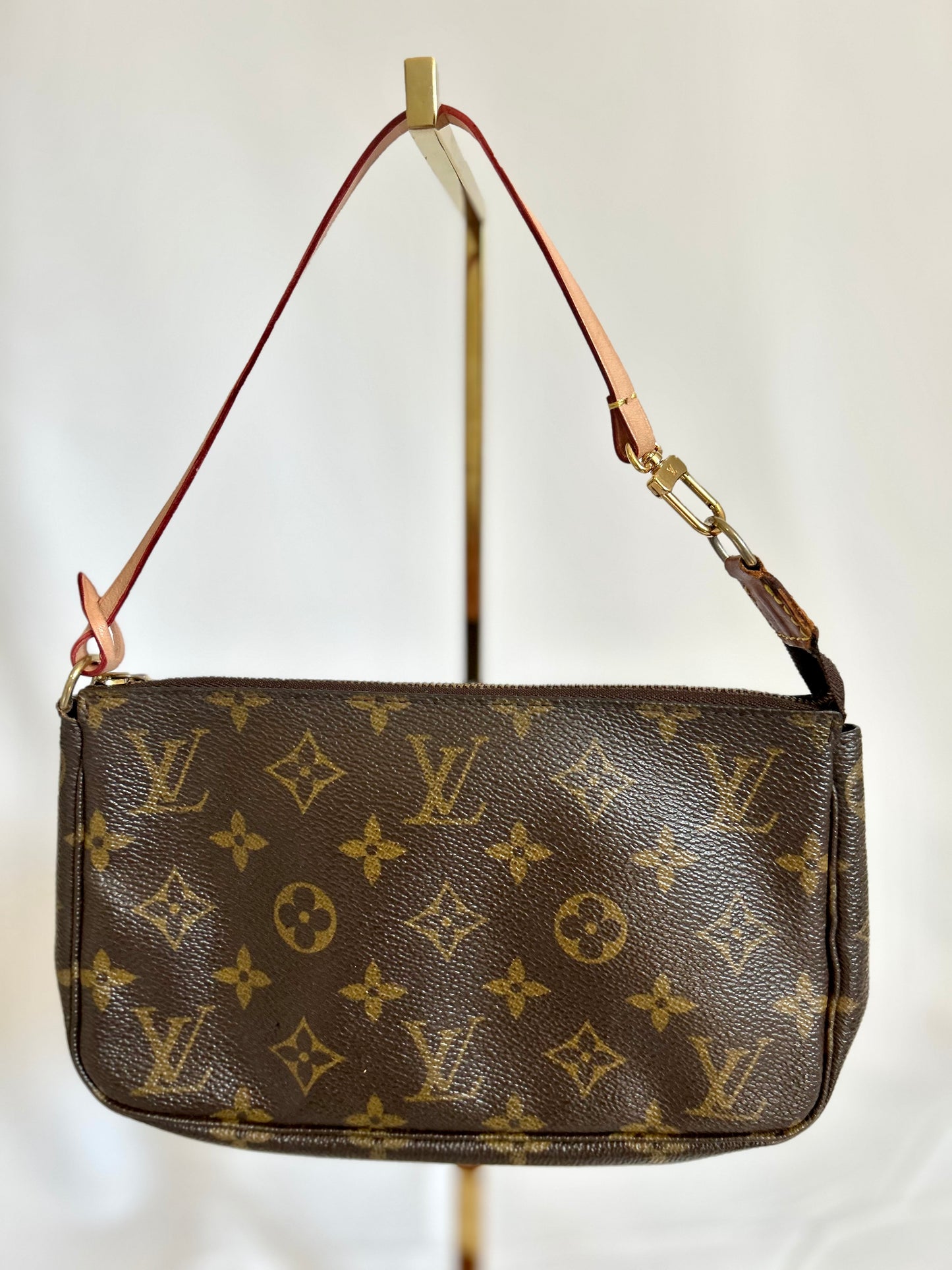 Louis Vuitton Pochette Accessoire