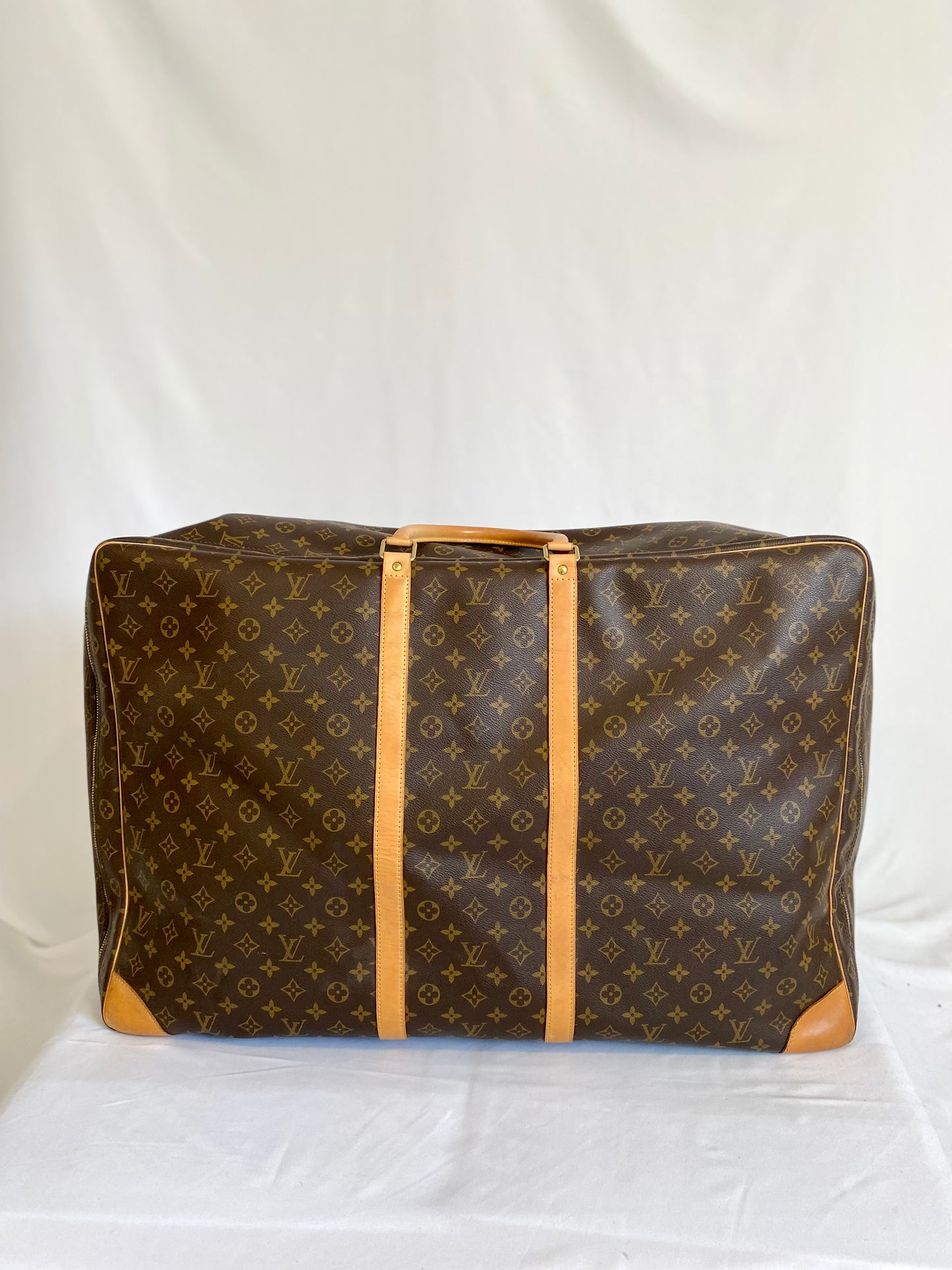 Louis Vuitton Sirius Luggage