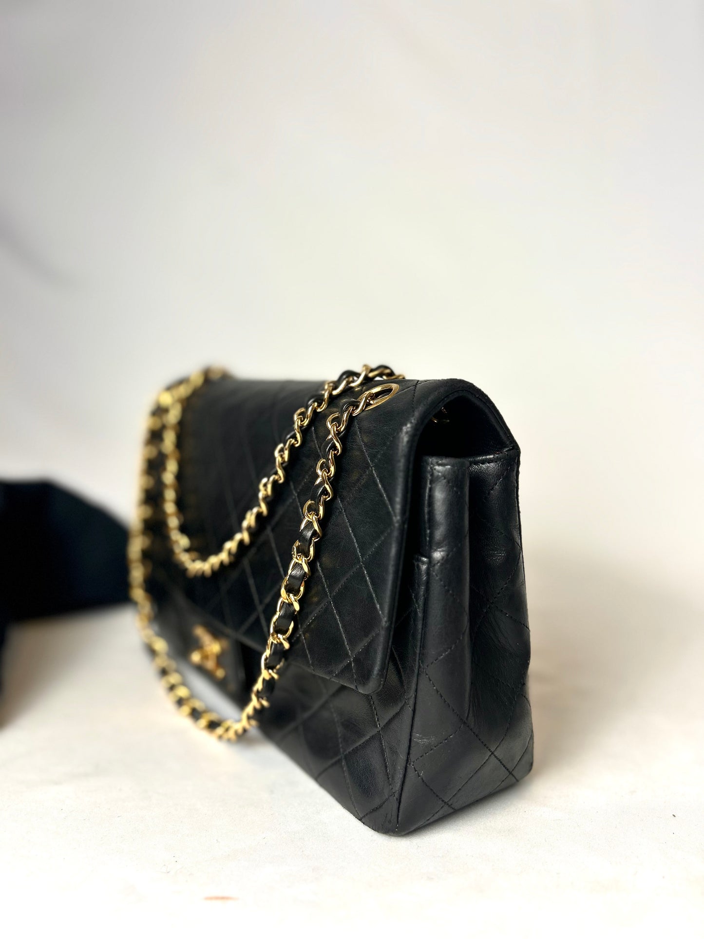 Authentic 1990s Chanel Single Lambskin Flap Bag