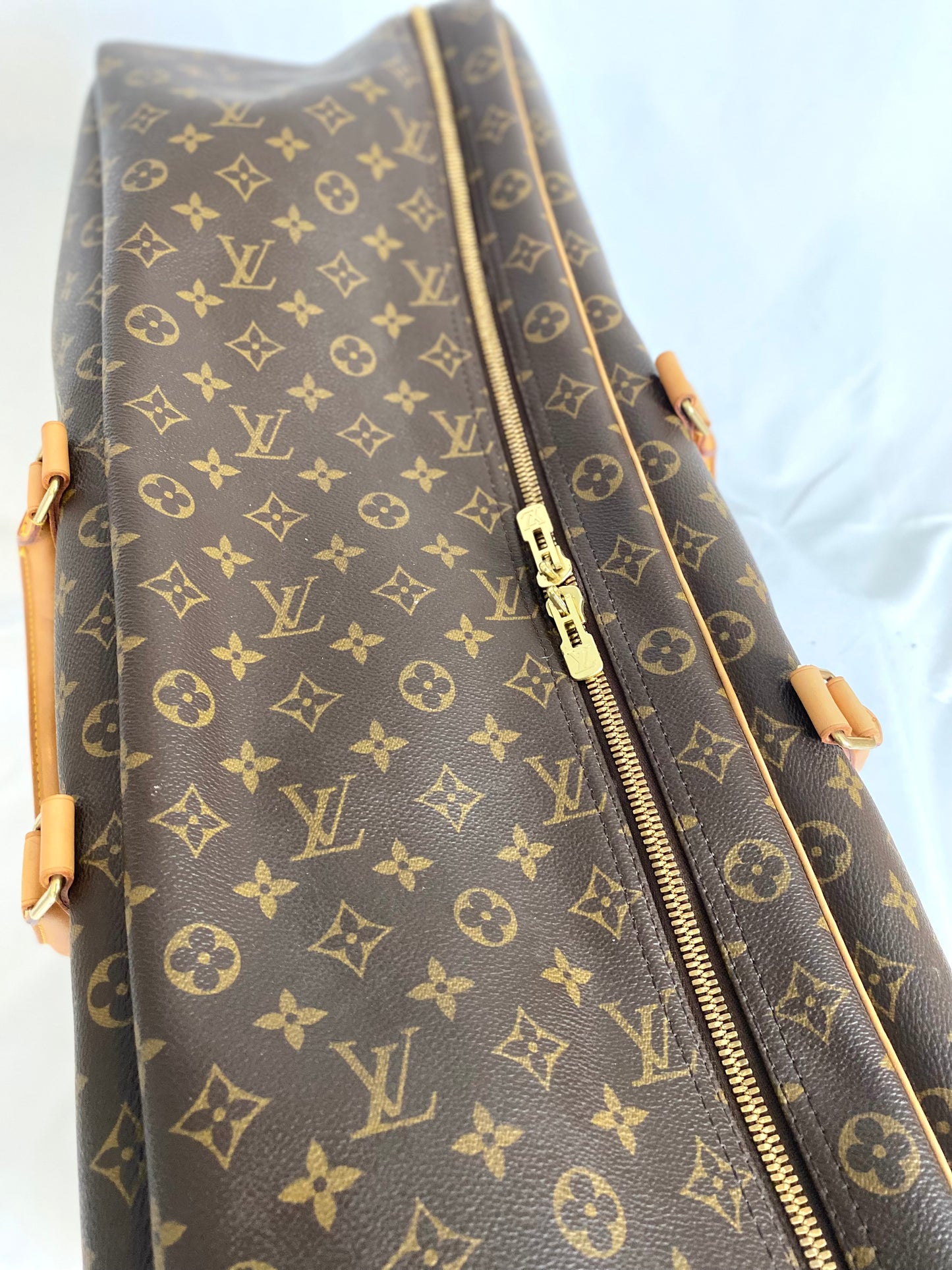 Louis Vuitton Sirius Luggage