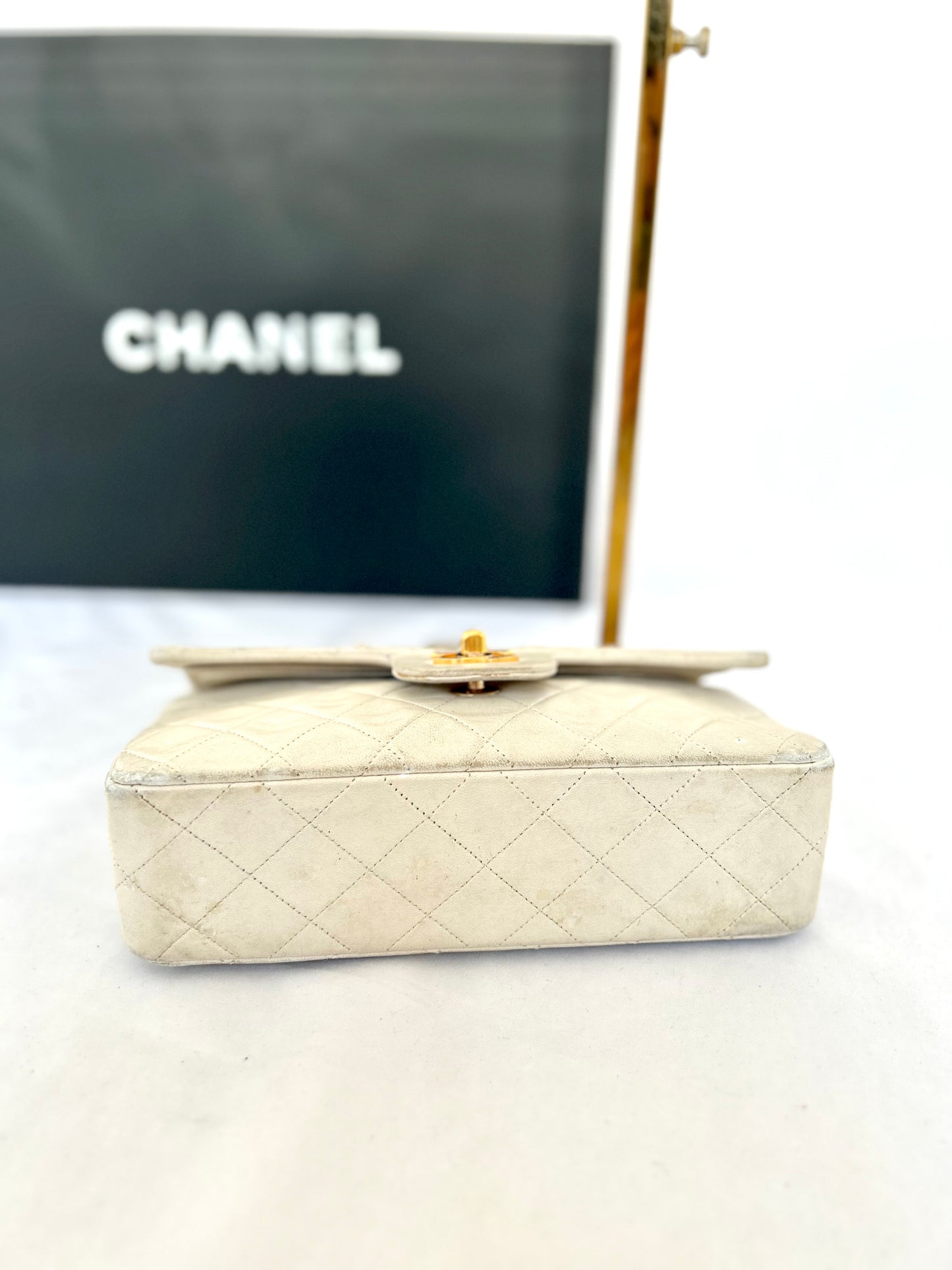 White Vintage Chanel Preloved Designer Lambskin Medium Classic Flap