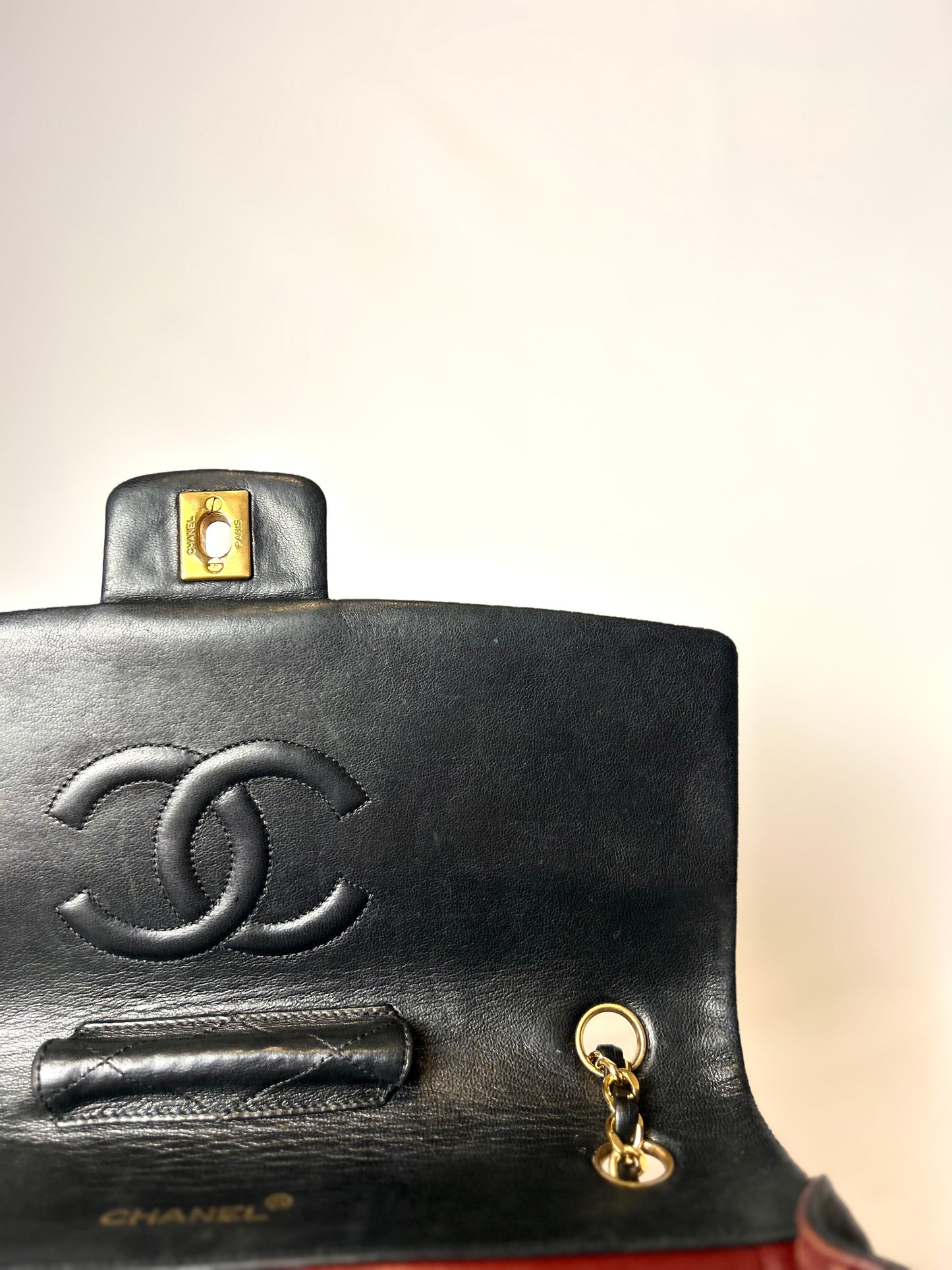 Authentic 1990s Chanel Single Lambskin Flap Bag