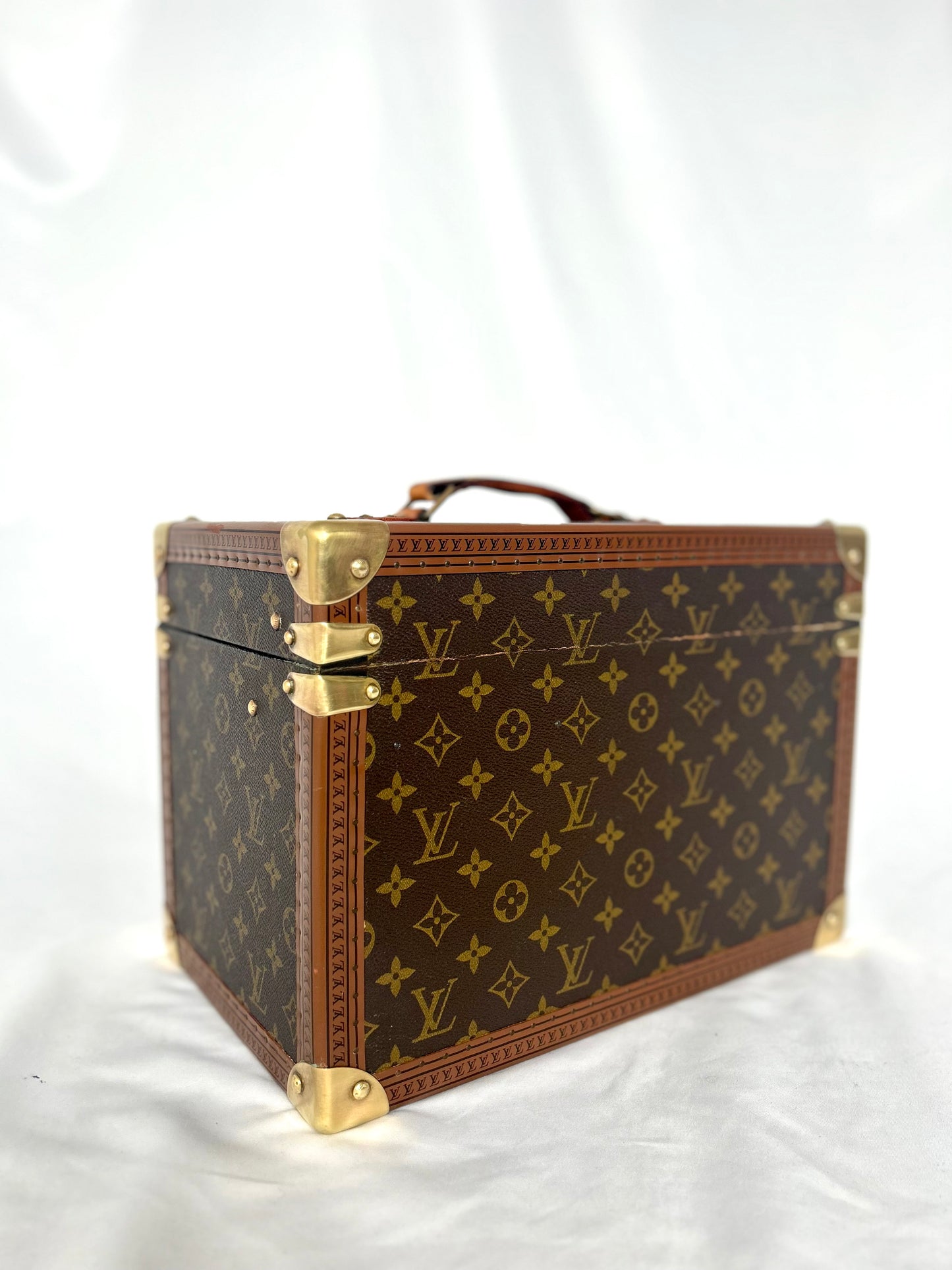 Louis Vuitton Vanity Boite Pharmacies Trunk