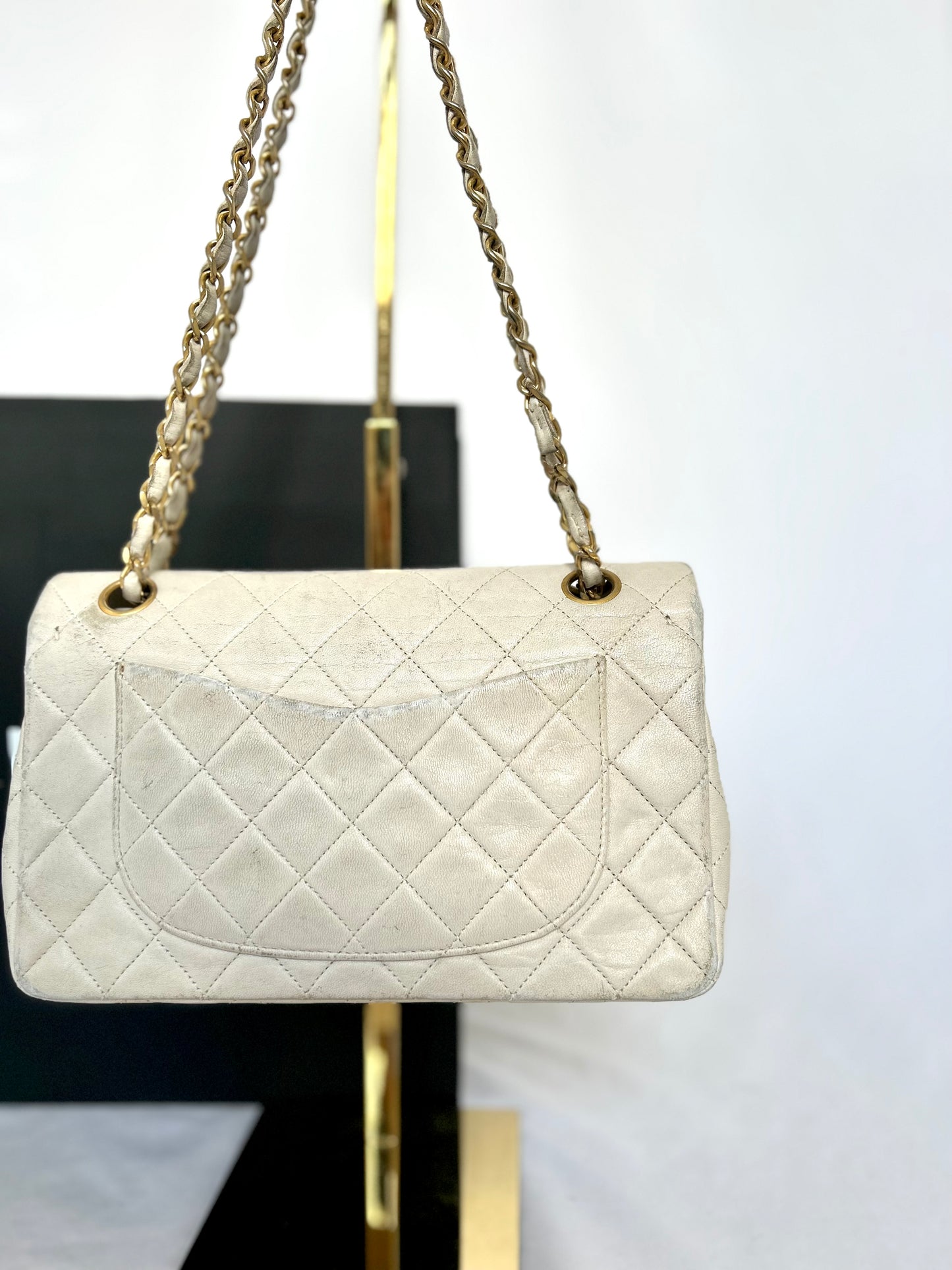 White Vintage Chanel Preloved Designer Lambskin Medium Classic Flap