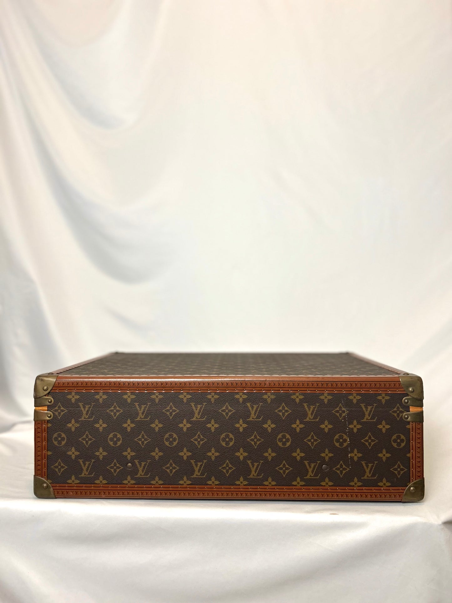2 Louis Vuitton Trunks