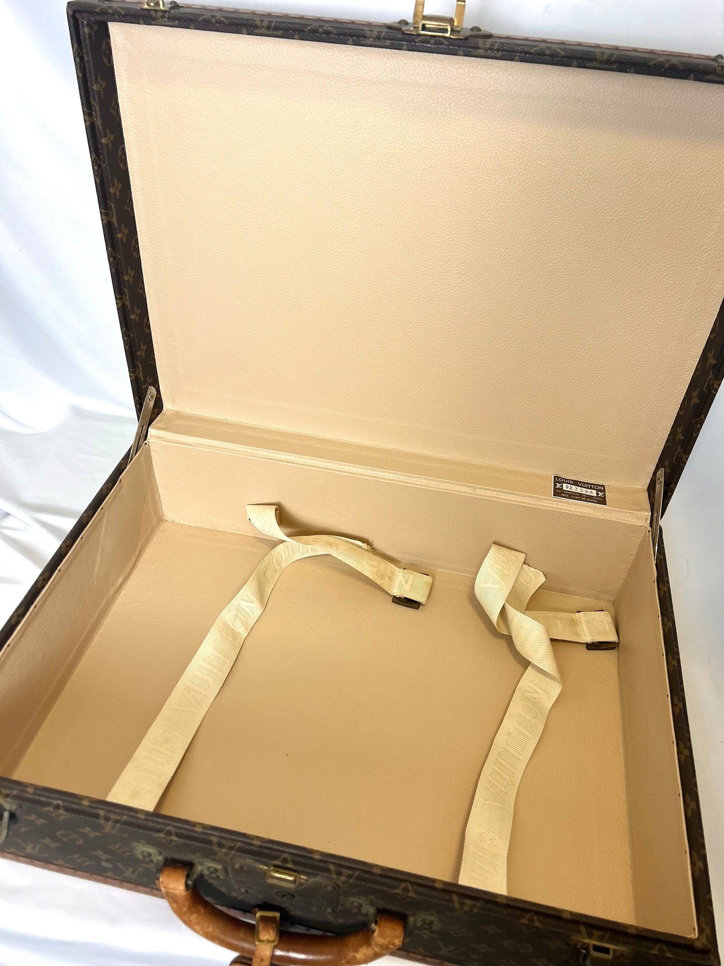 2 Louis Vuitton Trunks