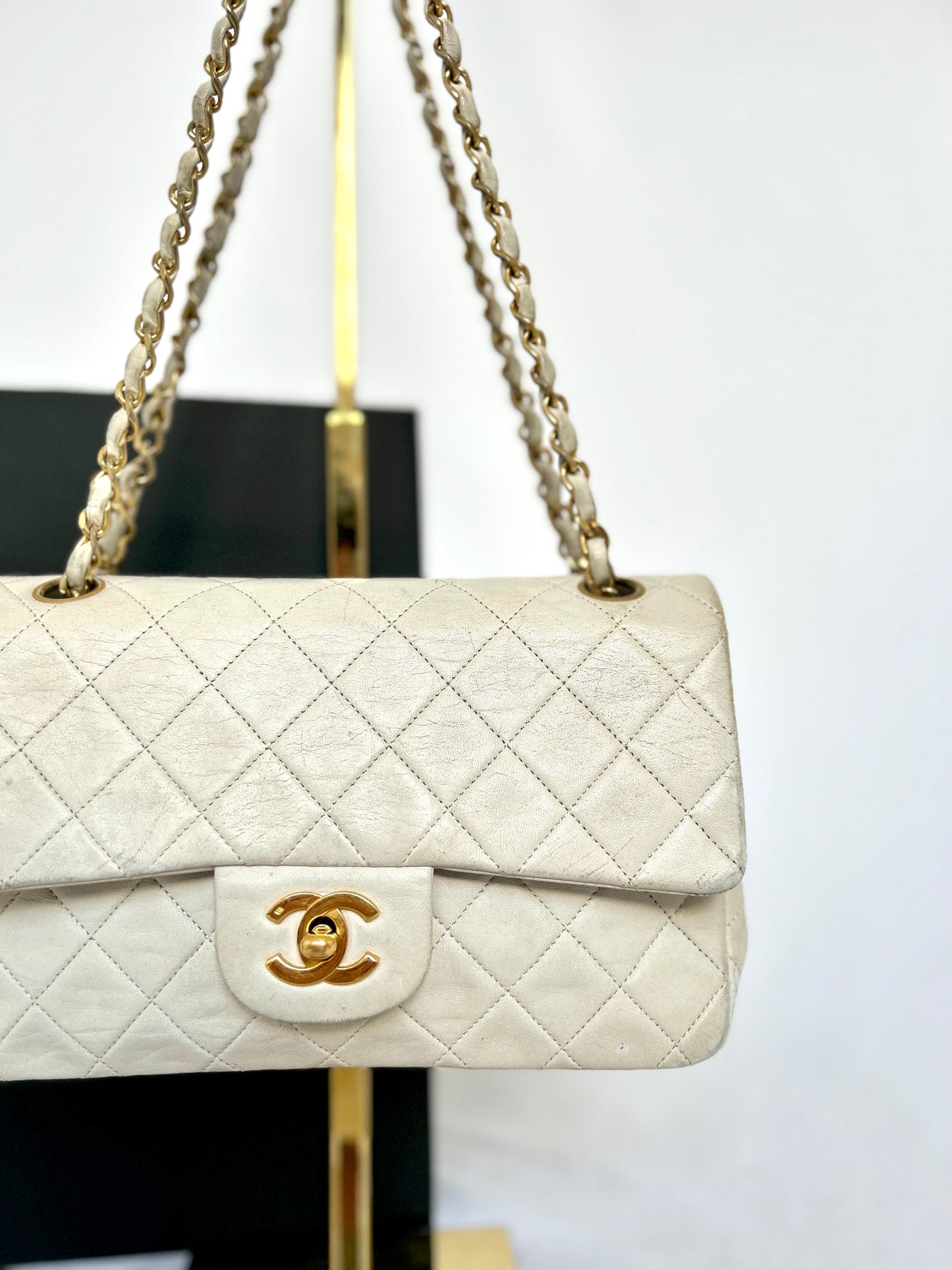 White Vintage Chanel Preloved Designer Lambskin Medium Classic Flap